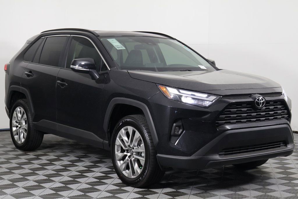 2025 Toyota RAV4 XLE Premium photo 3