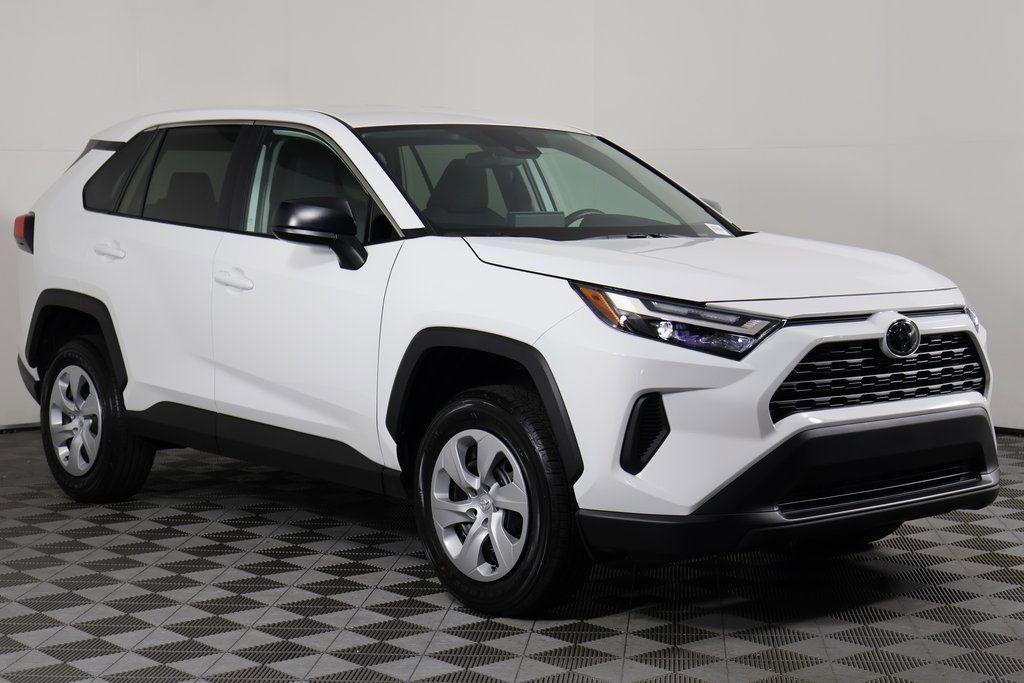 2025 Toyota RAV4 LE photo 3