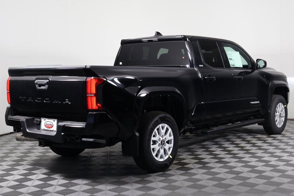 New 2026 Toyota Tacoma SR5 4X2 DBL CAB LONG BED