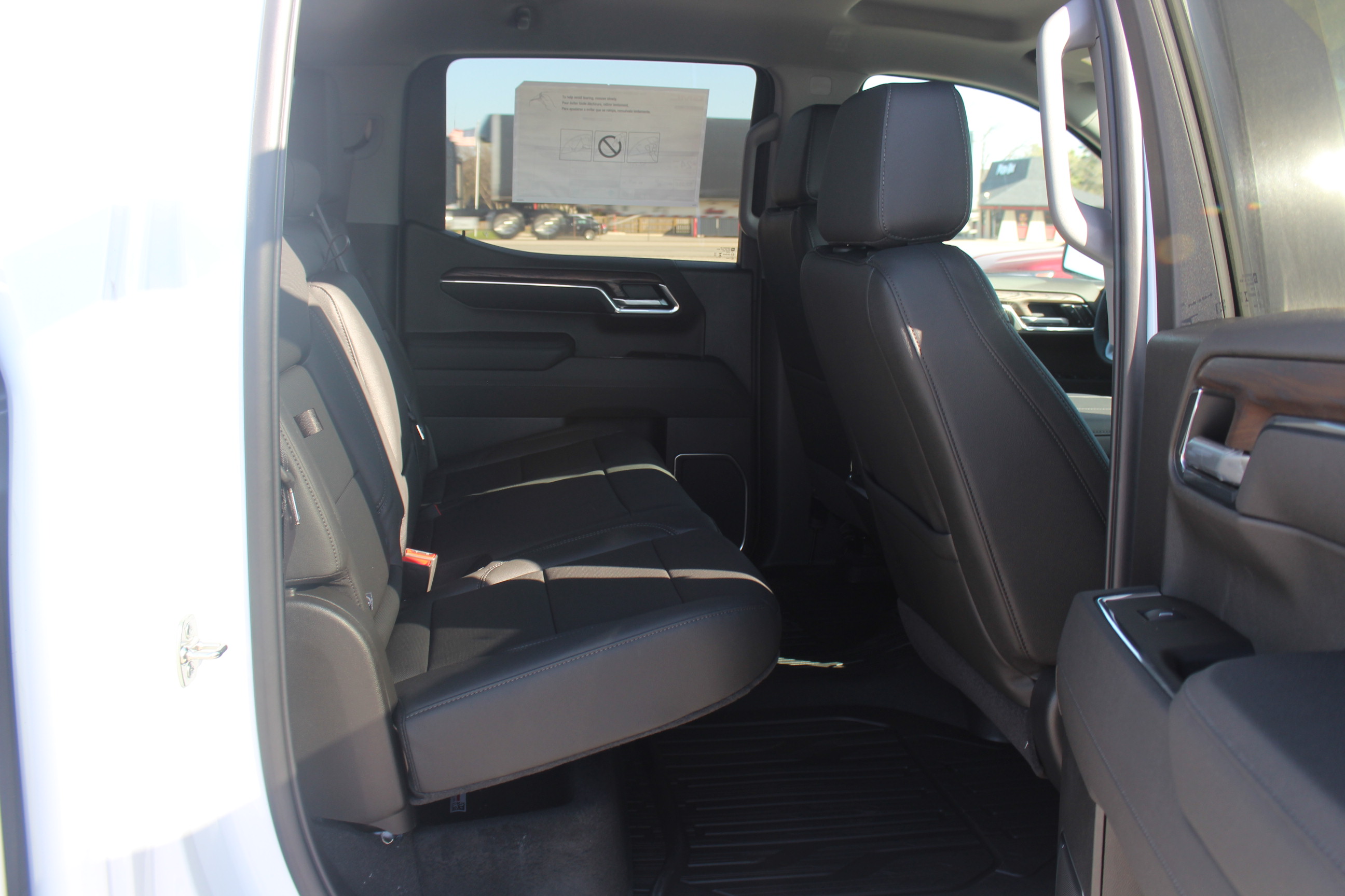 2026 GMC Sierra 1500 SLT - Photo 23