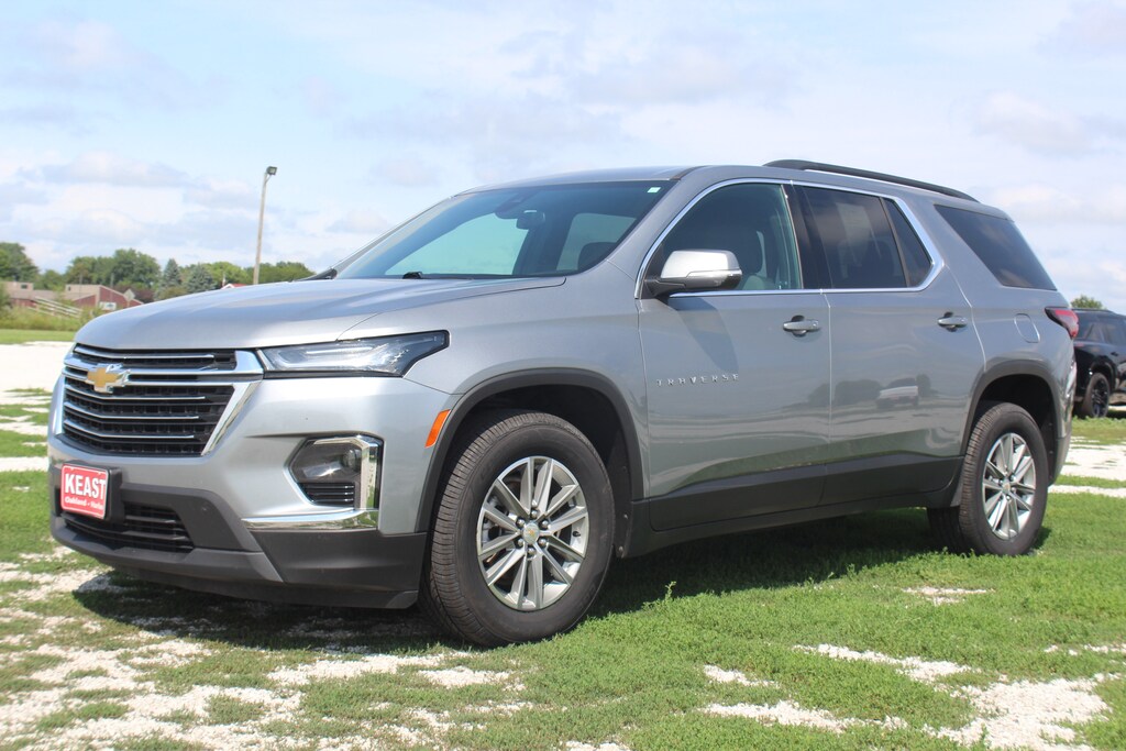 Used 2023 Chevrolet Traverse LT Cloth SUV