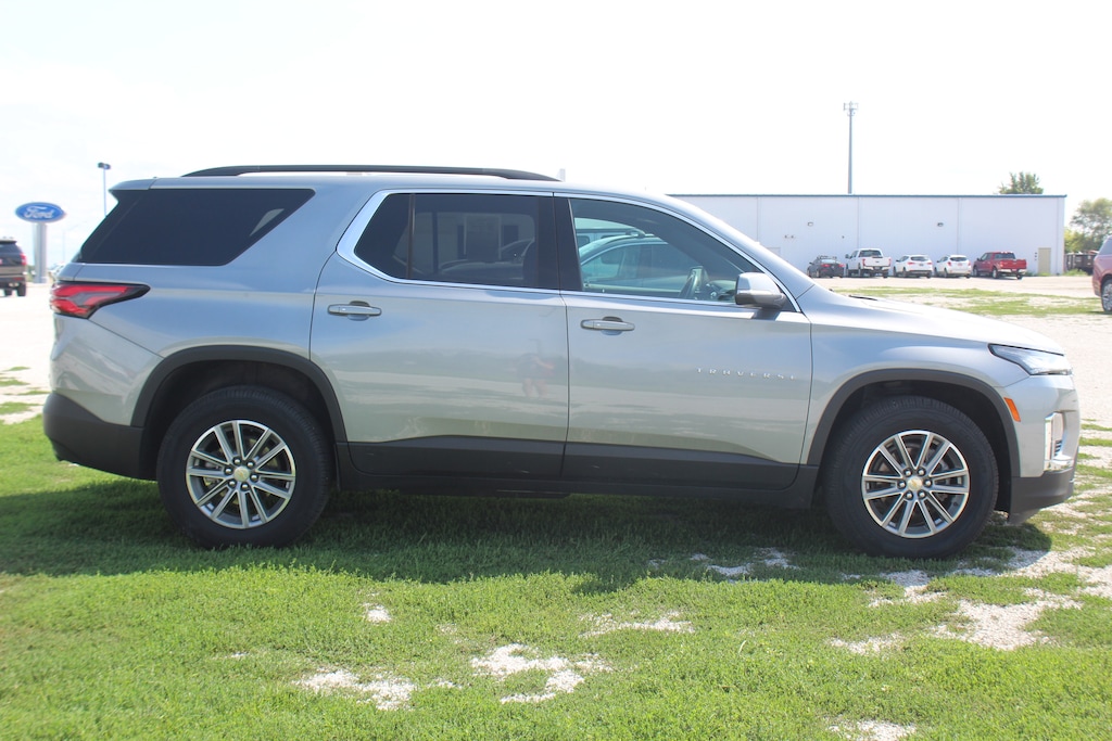 Used 2023 Chevrolet Traverse LT Cloth SUV