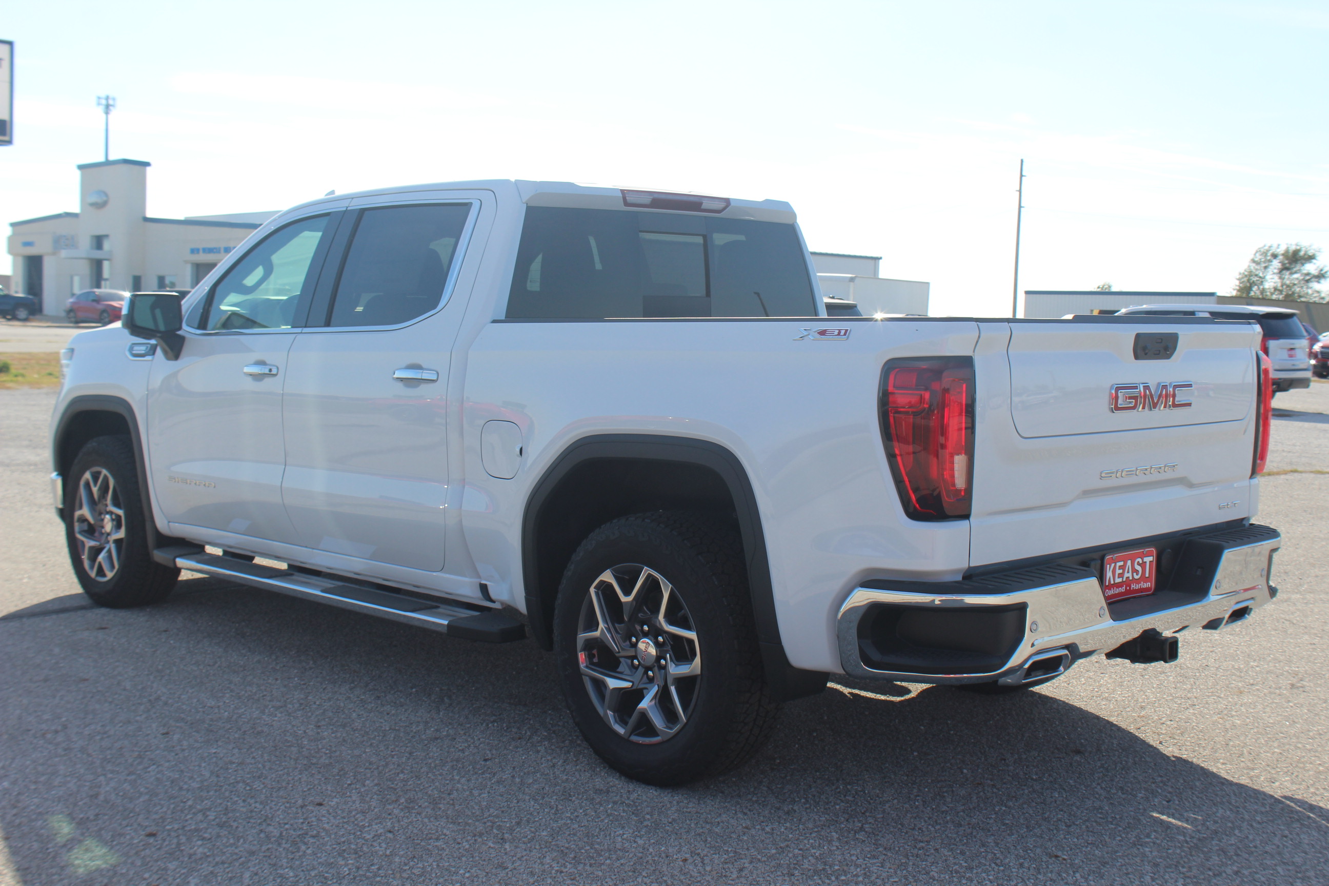 2026 GMC Sierra 1500 SLT - Photo 6
