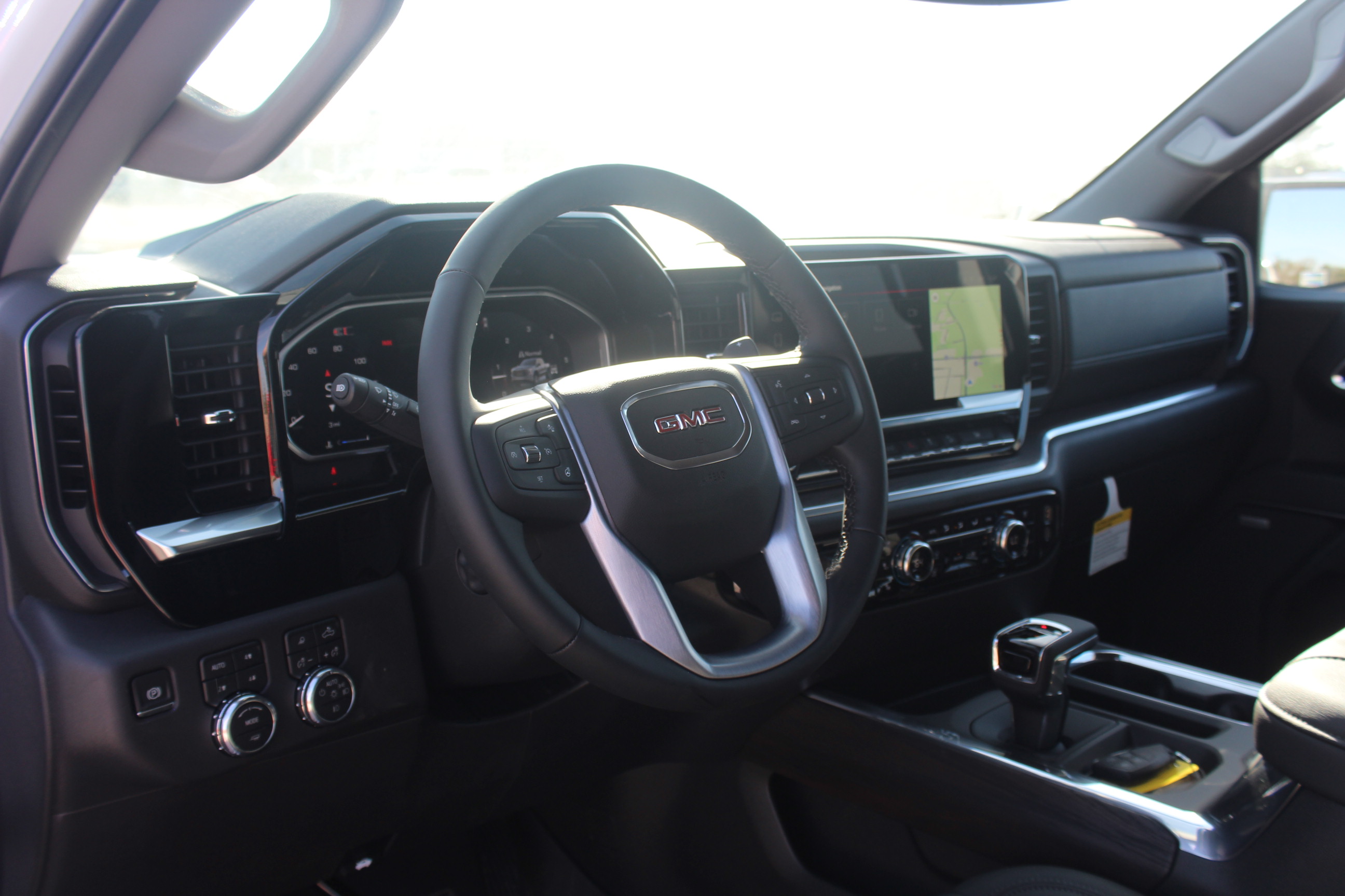2026 GMC Sierra 1500 SLT - Photo 15