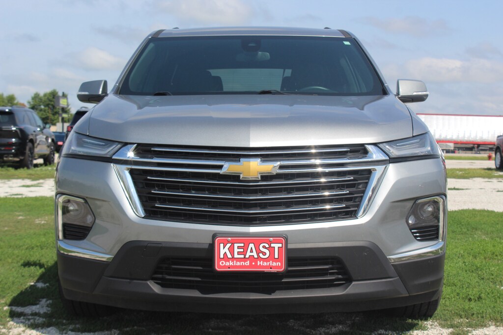 Used 2023 Chevrolet Traverse LT Cloth SUV