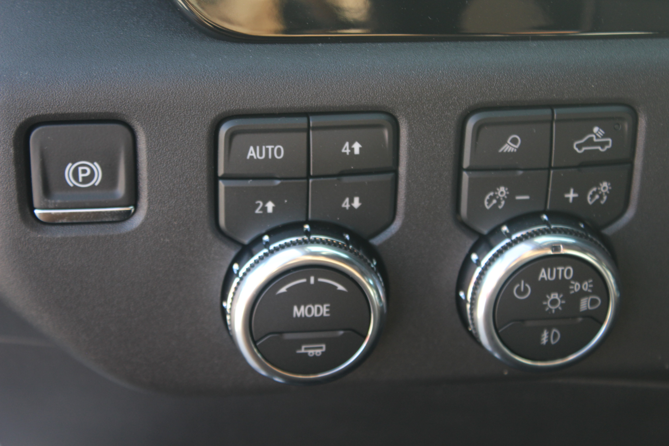 2026 GMC Sierra 1500 SLT - Photo 11