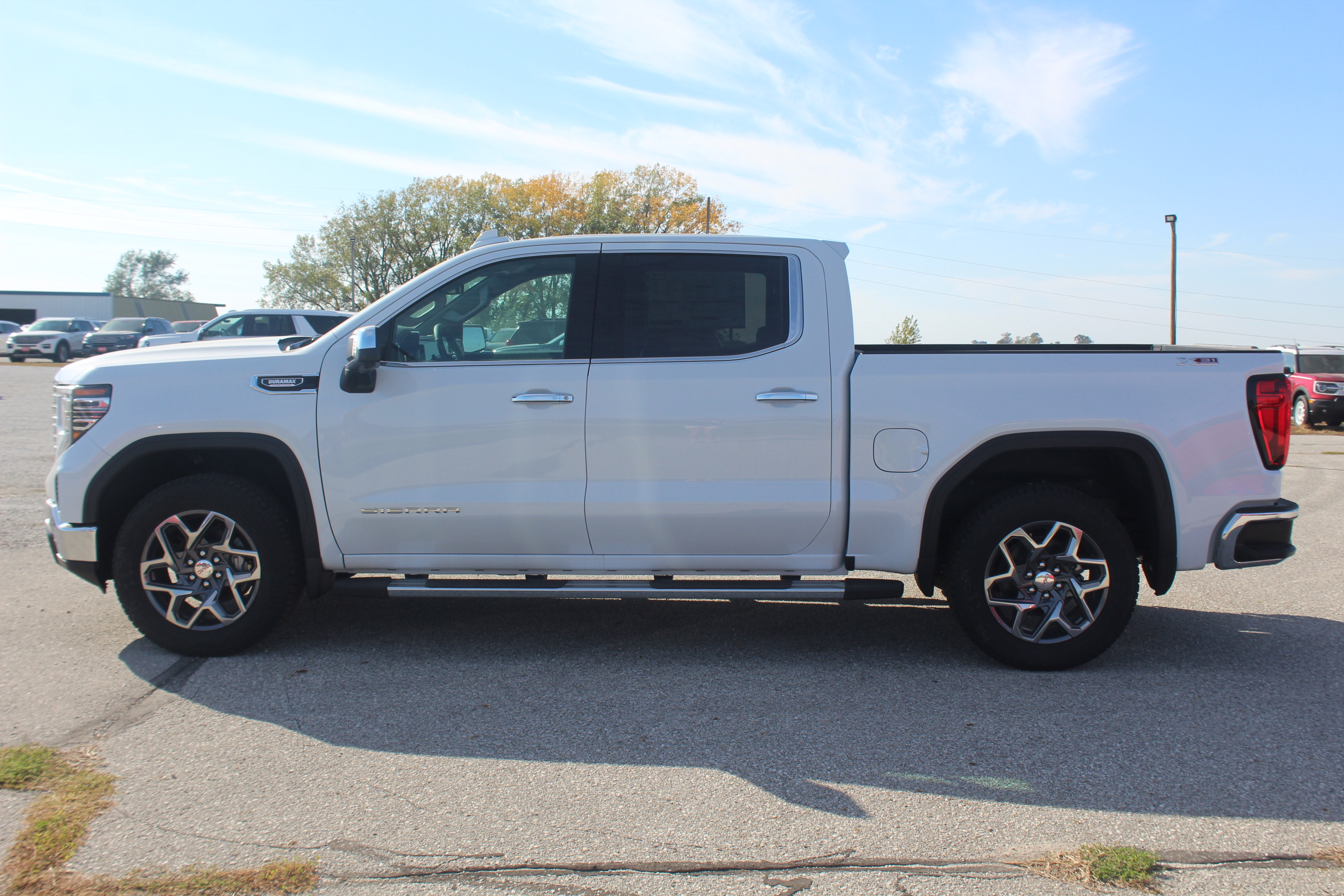 2026 GMC Sierra 1500 SLT - Photo 7