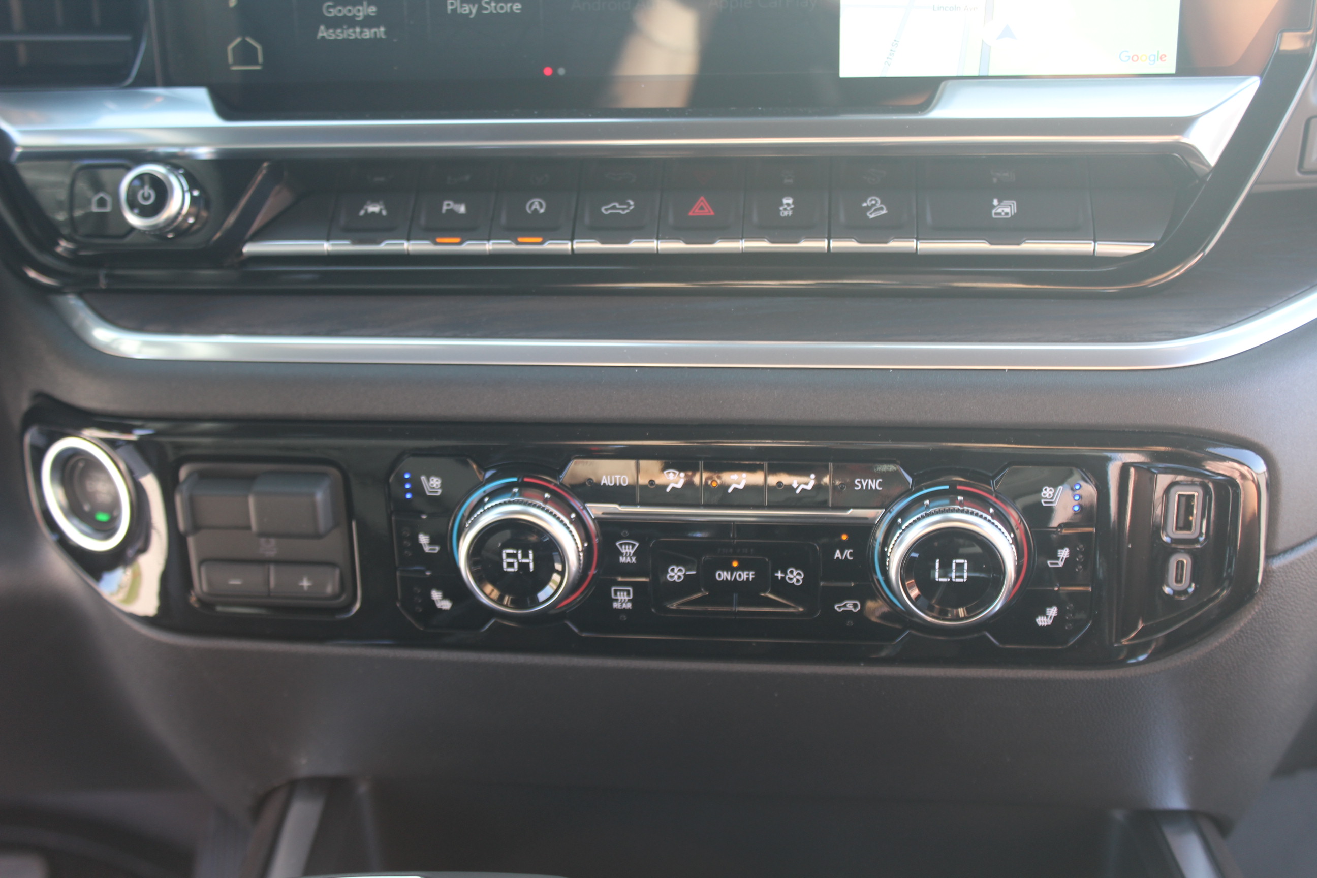 2026 GMC Sierra 1500 SLT - Photo 12