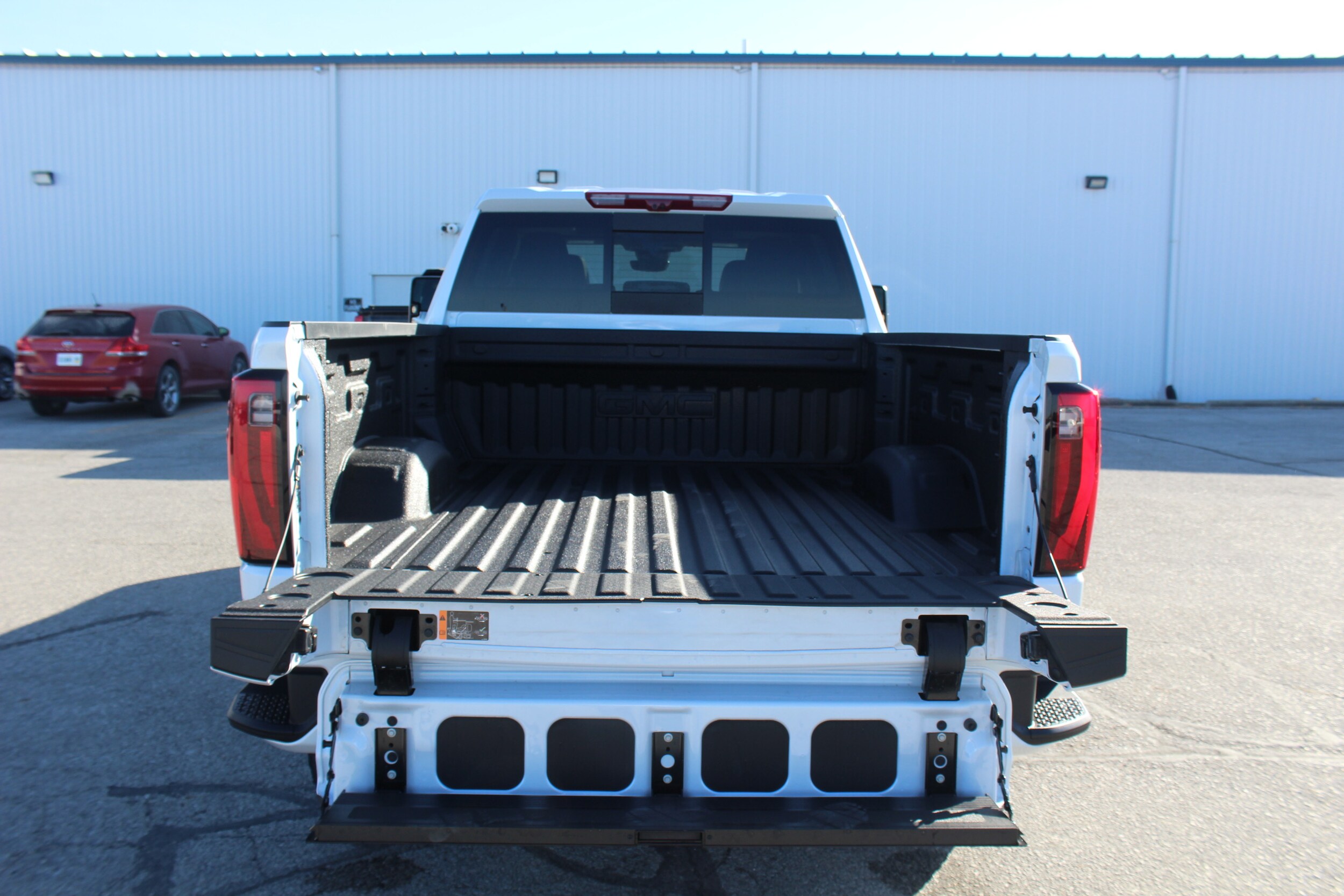 2026 GMC Sierra 2500HD Denali - Photo 5