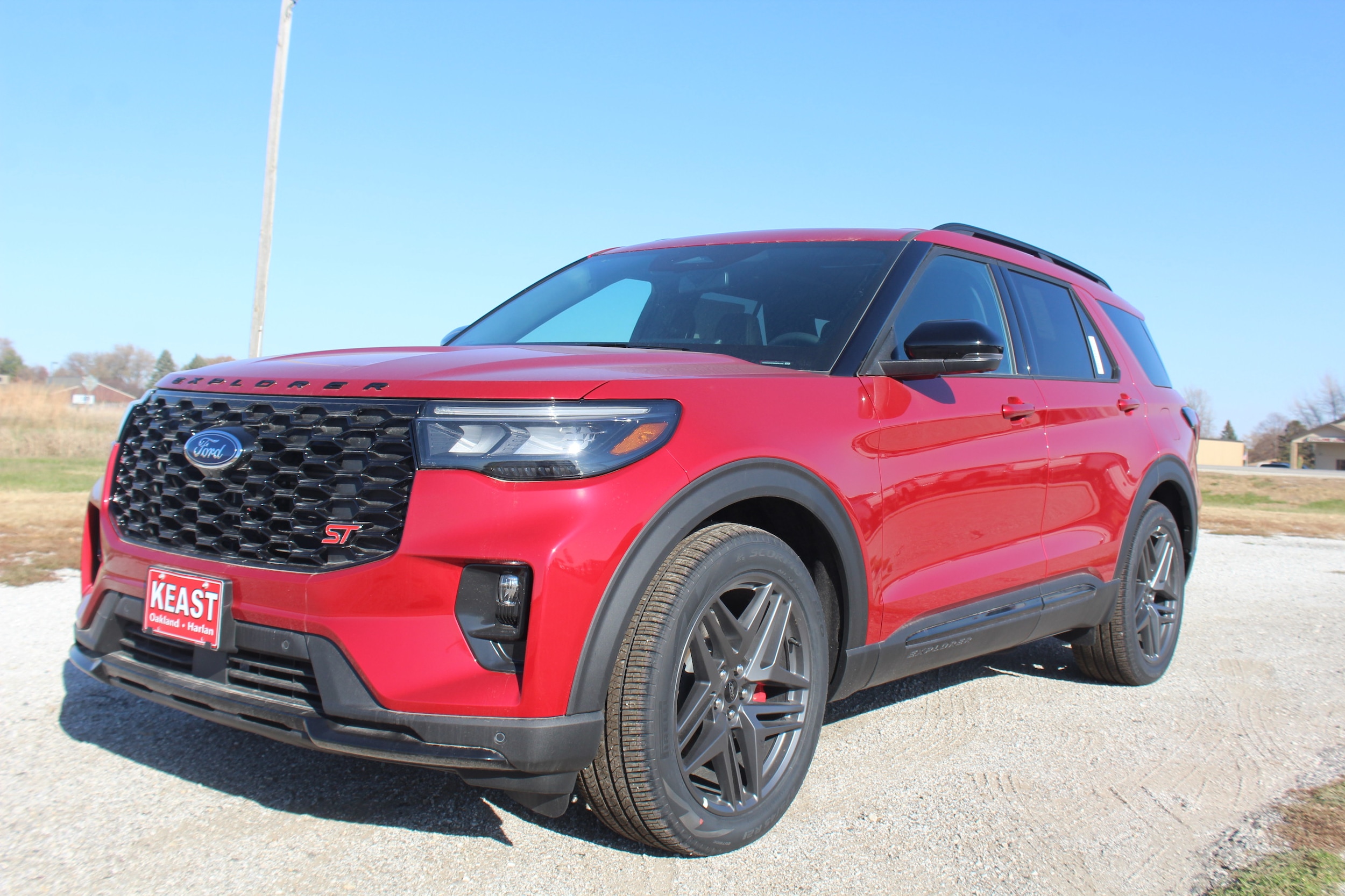 2025 Ford Explorer ST's photo