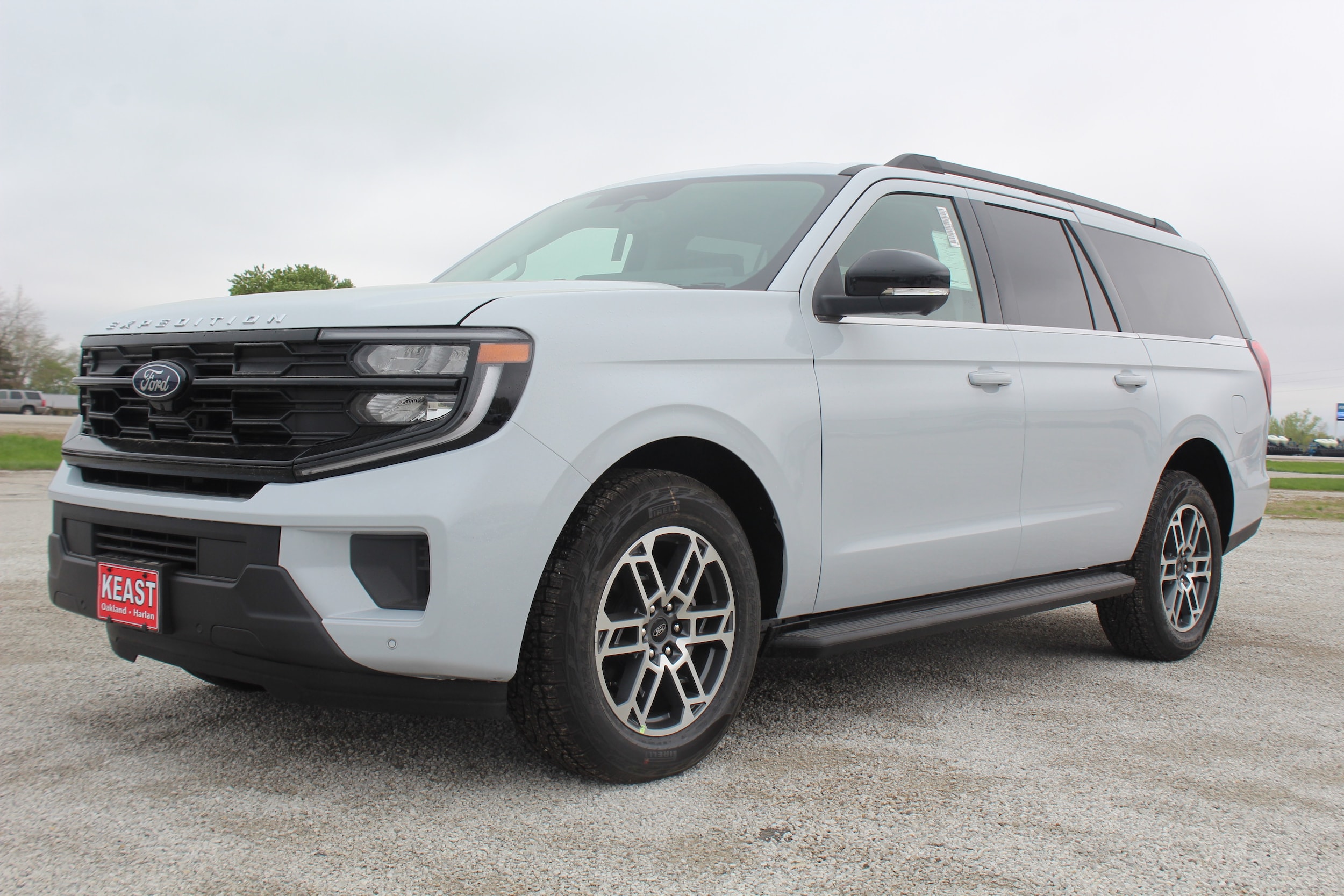 2026 Ford Expedition Active MAX 4x4's photo