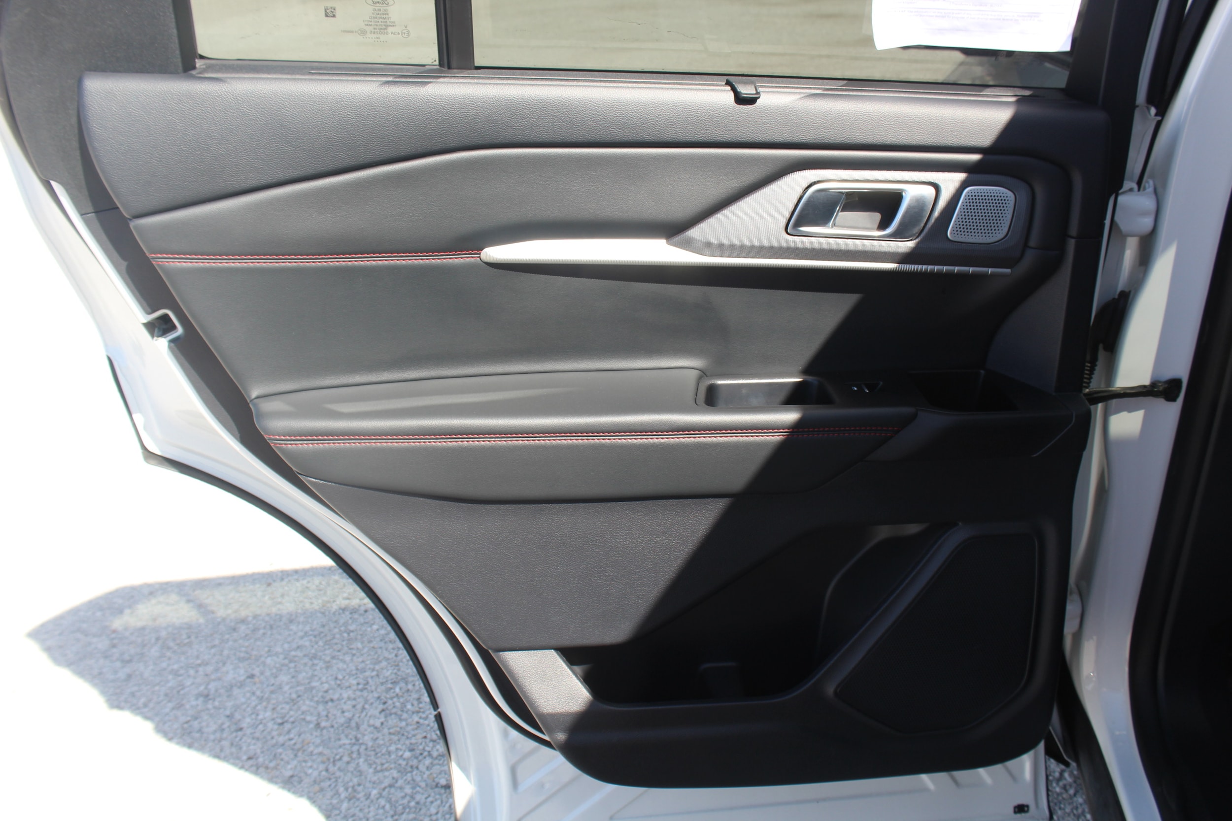2025 Ford Explorer ST - Photo 21