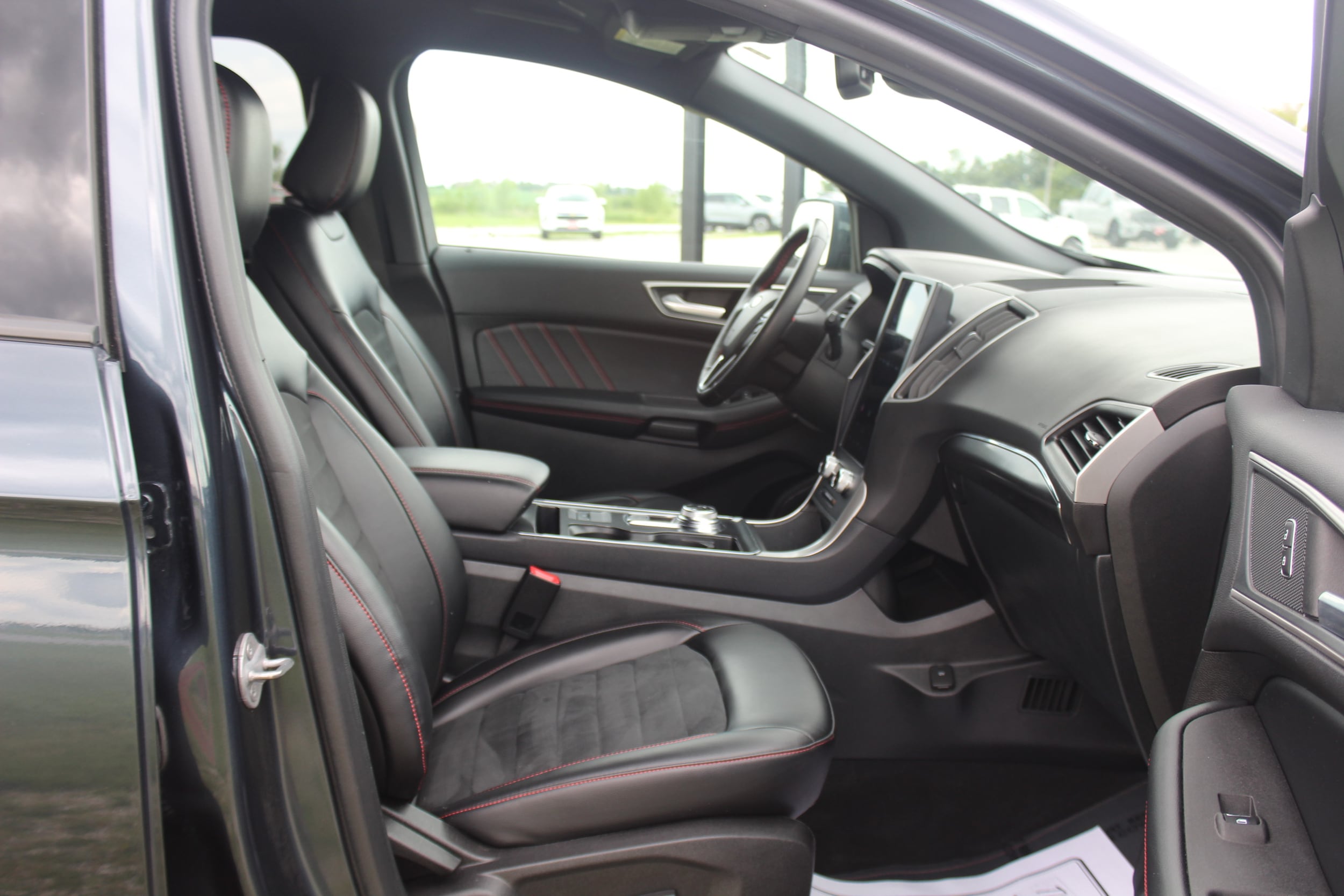 2024 Ford Edge ST-Line - Photo 26