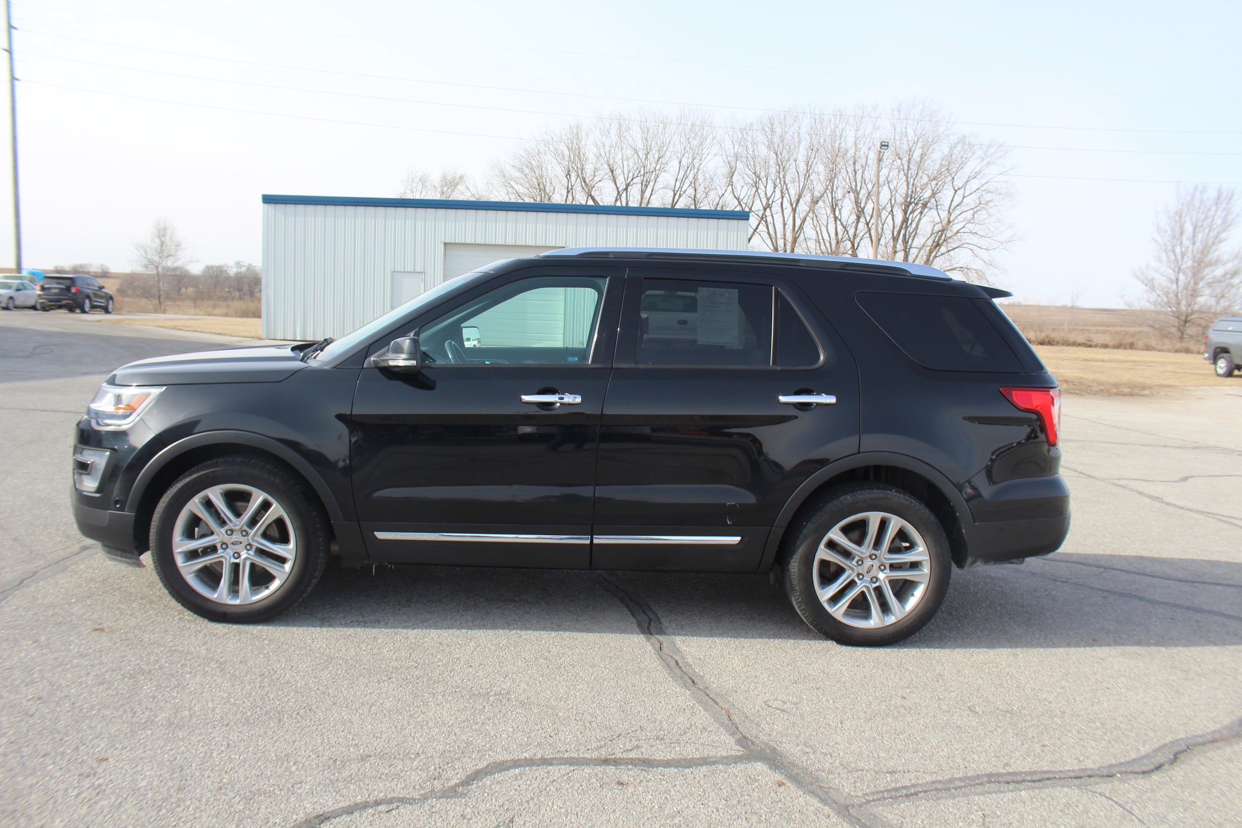 Used 2016 Ford Explorer Limited with VIN 1FM5K8F8XGGD13422 for sale in Harlan, IA