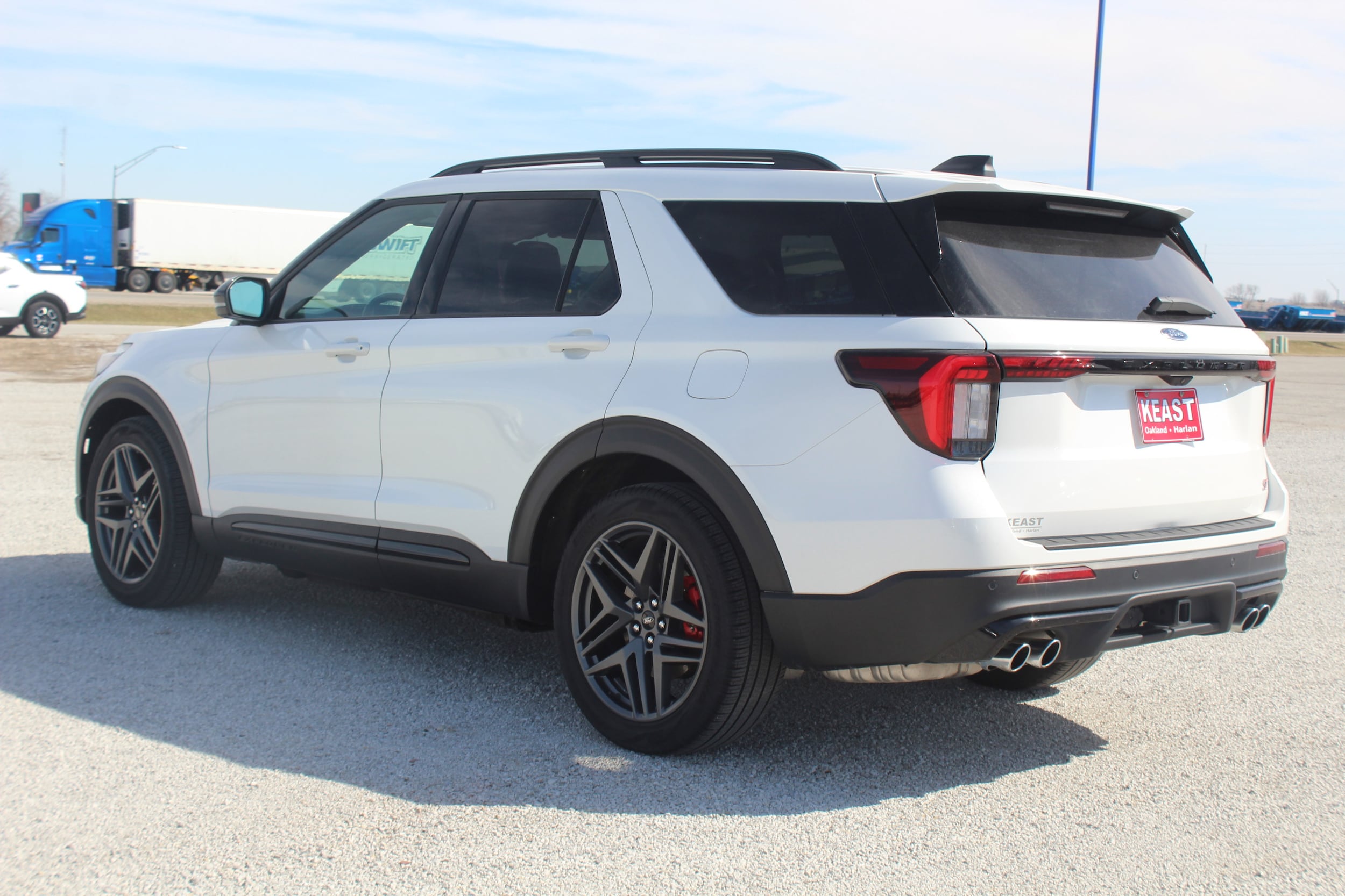 2025 Ford Explorer ST - Photo 7