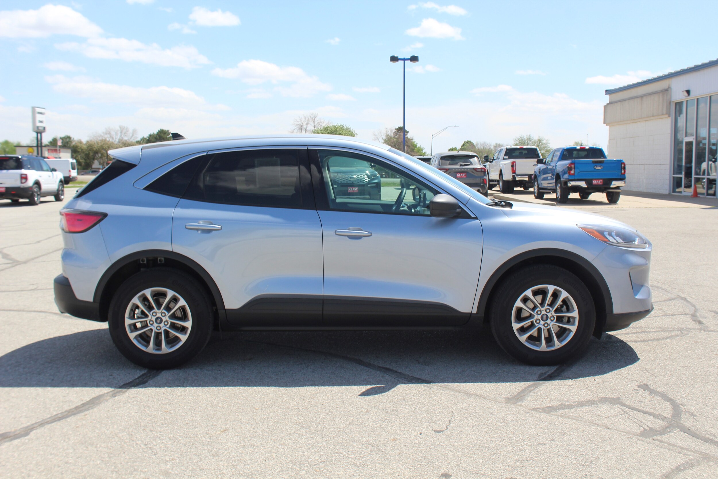 2022 Ford Escape SE photo 4