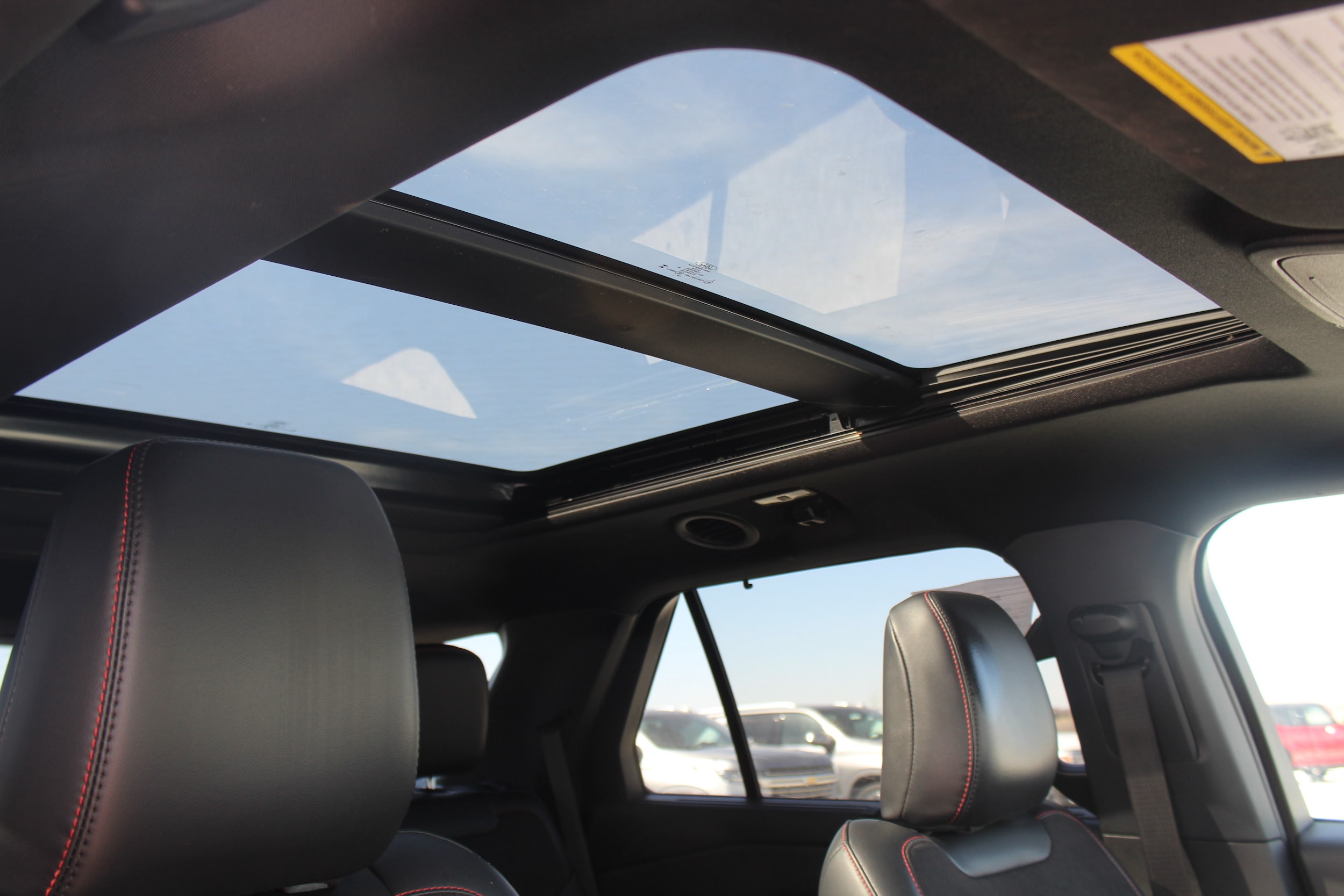2025 Ford Explorer ST - Photo 29