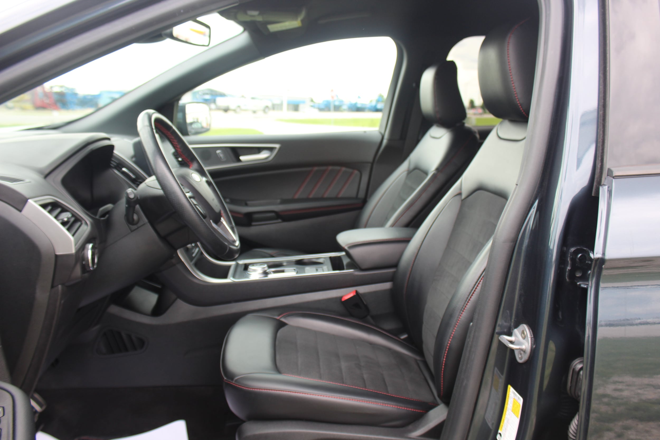 2024 Ford Edge ST-Line - Photo 18