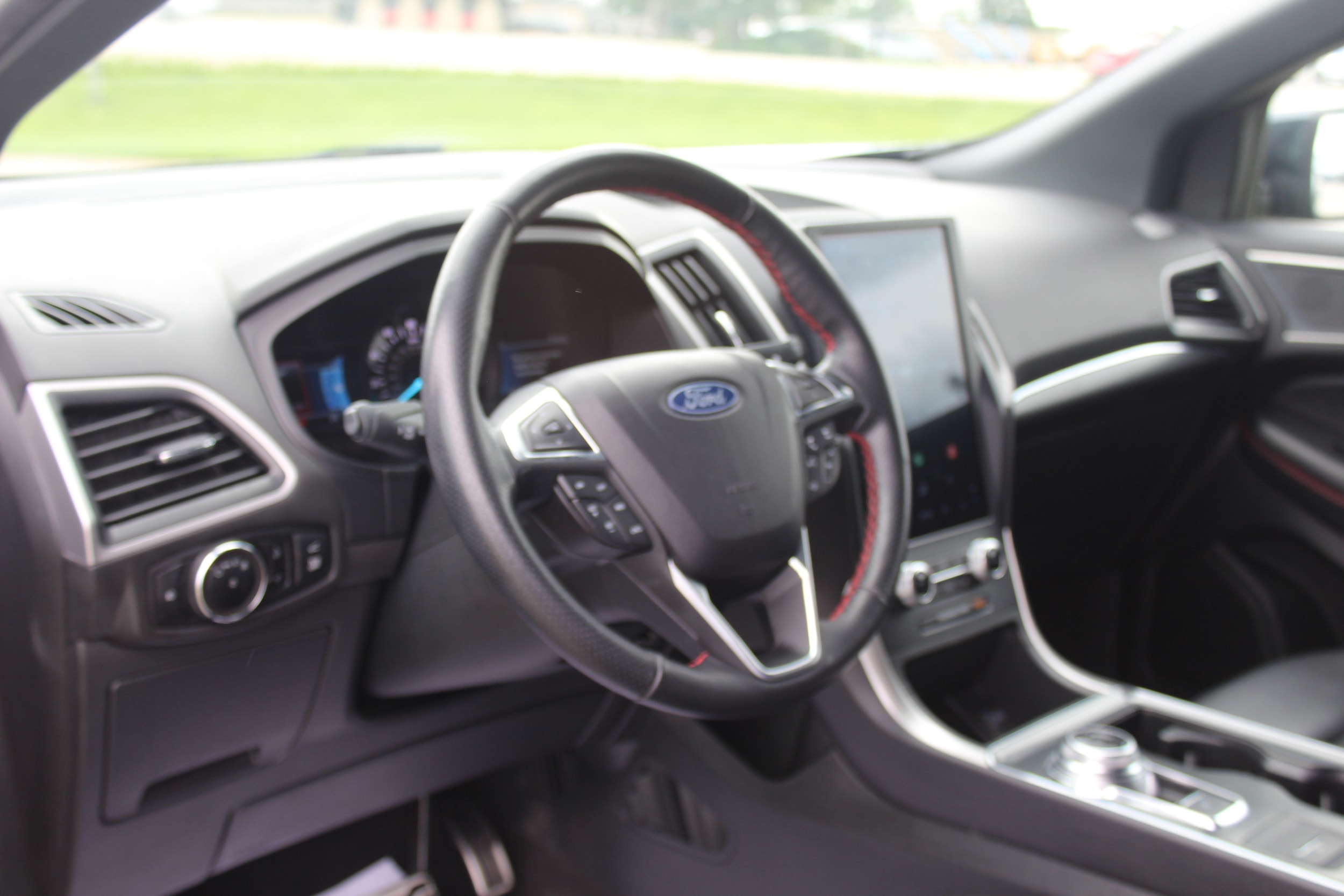 2024 Ford Edge ST-Line - Photo 16