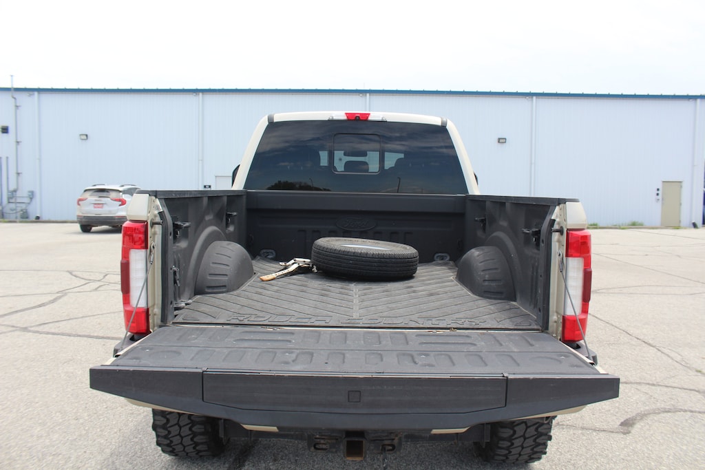 Used 2017 Ford Super Duty F-350 SRW Platinum