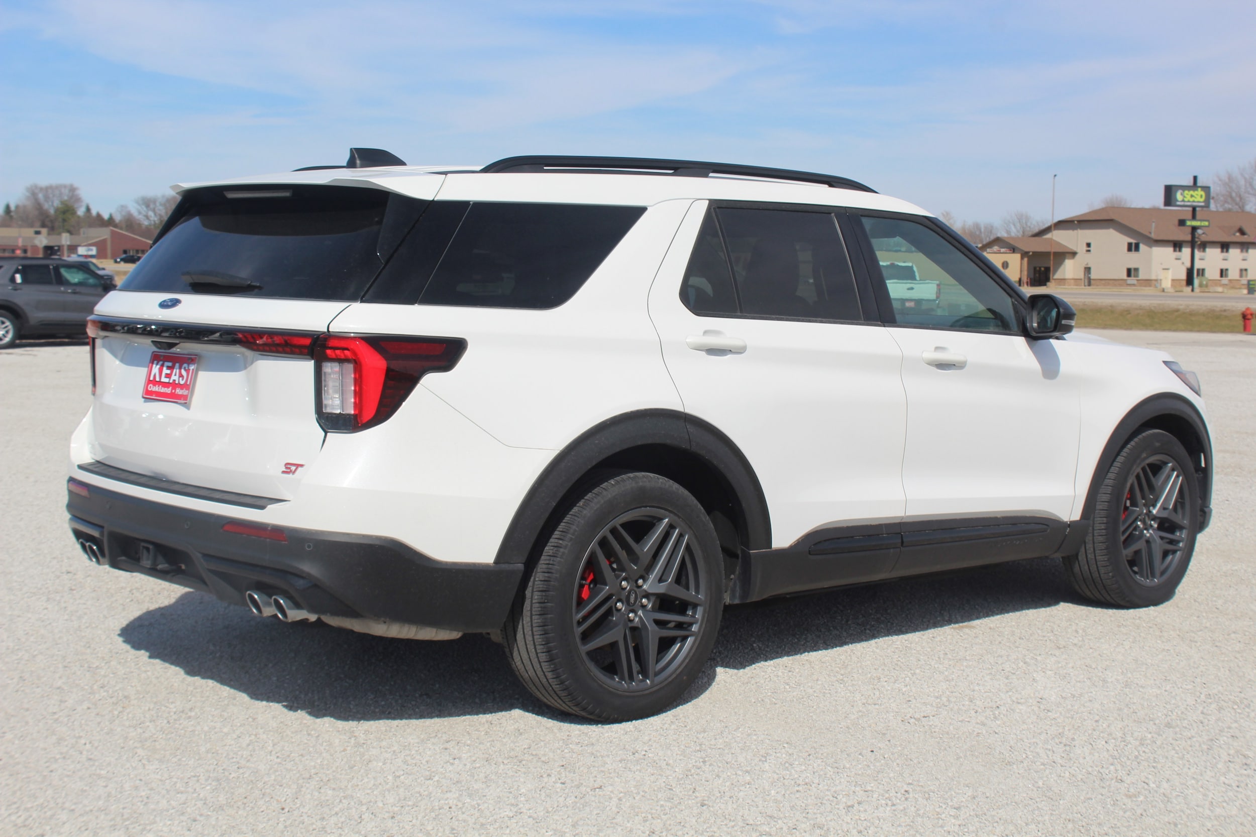 2025 Ford Explorer ST - Photo 5