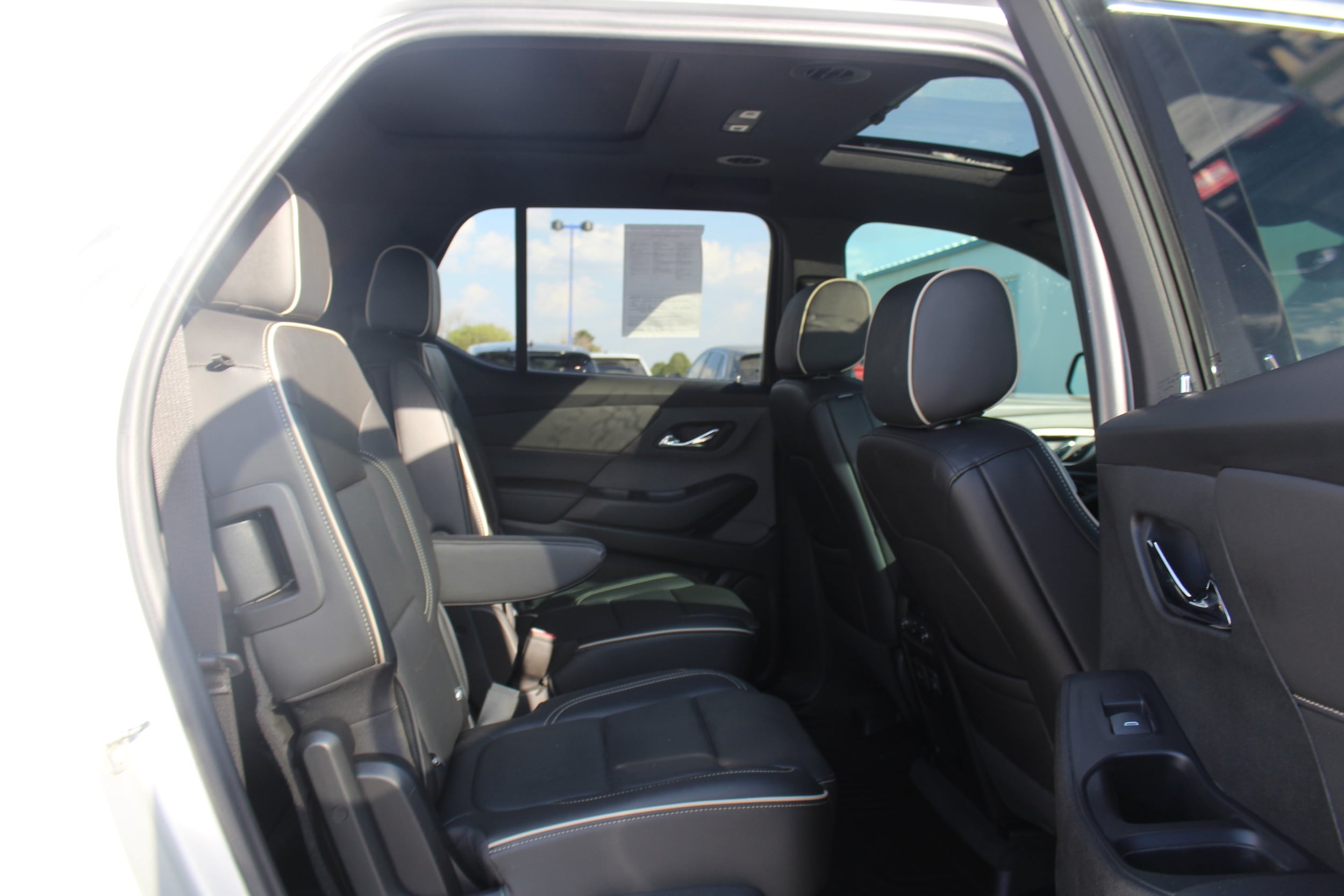 2022 Chevrolet Traverse Premier - Photo 16