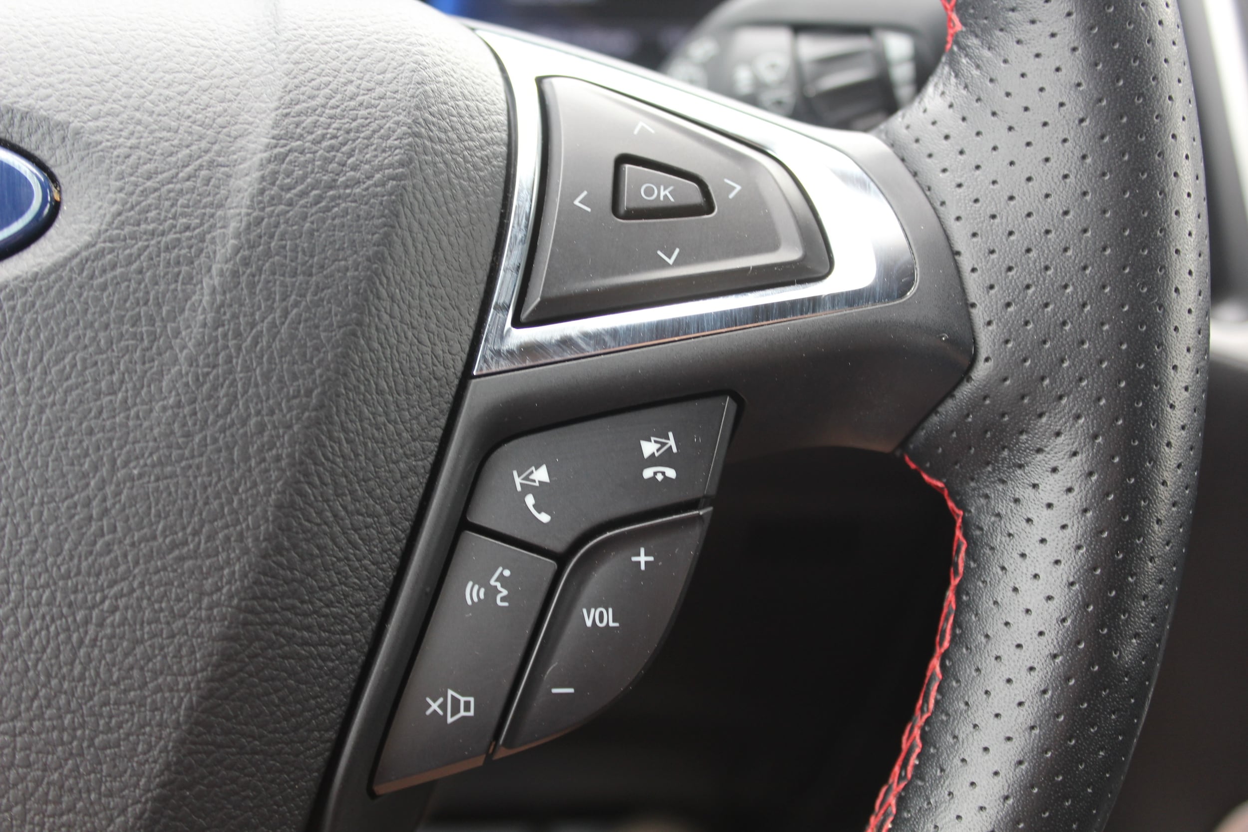 2024 Ford Edge ST-Line - Photo 11