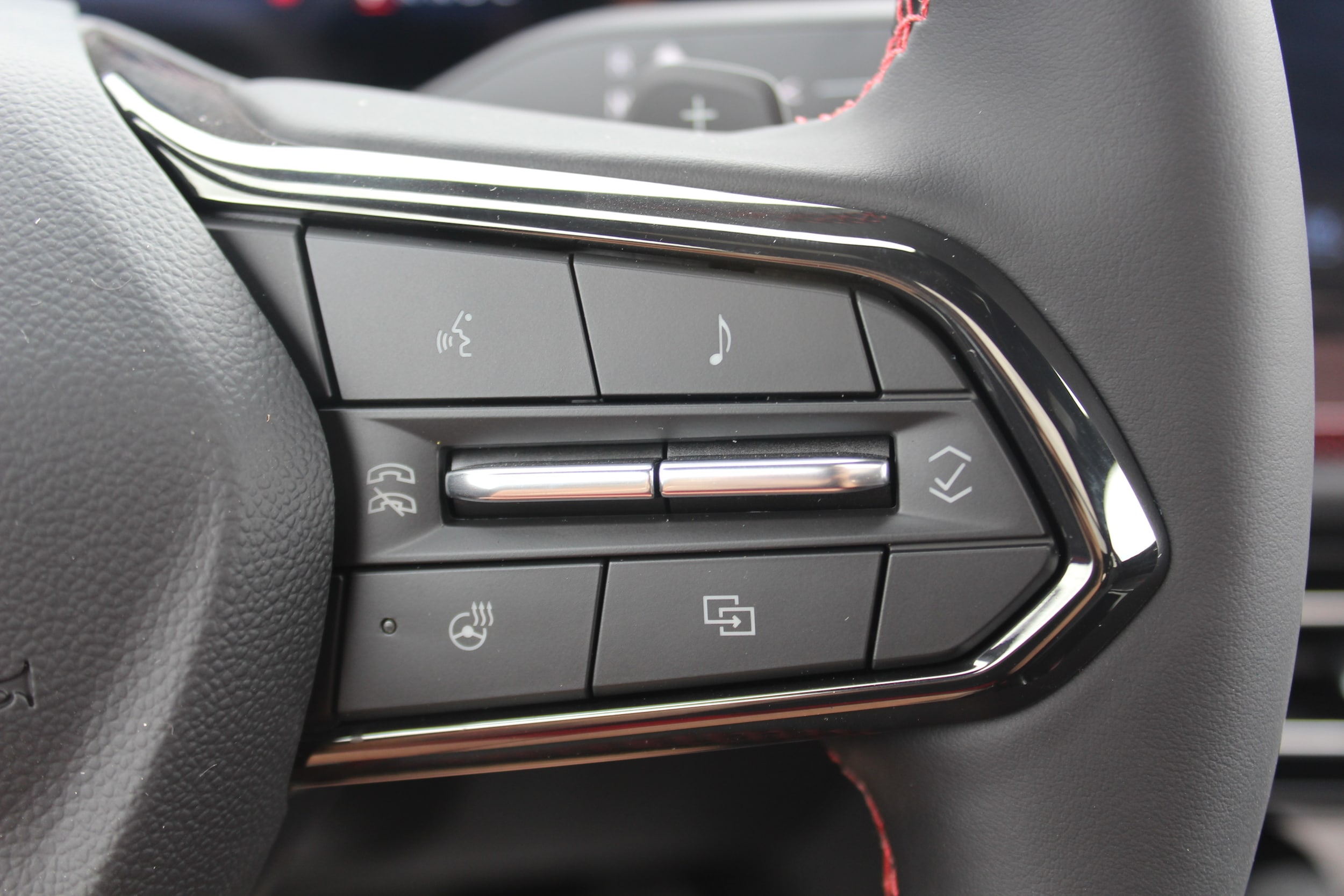 2026 Chevrolet Traverse RS - Photo 11