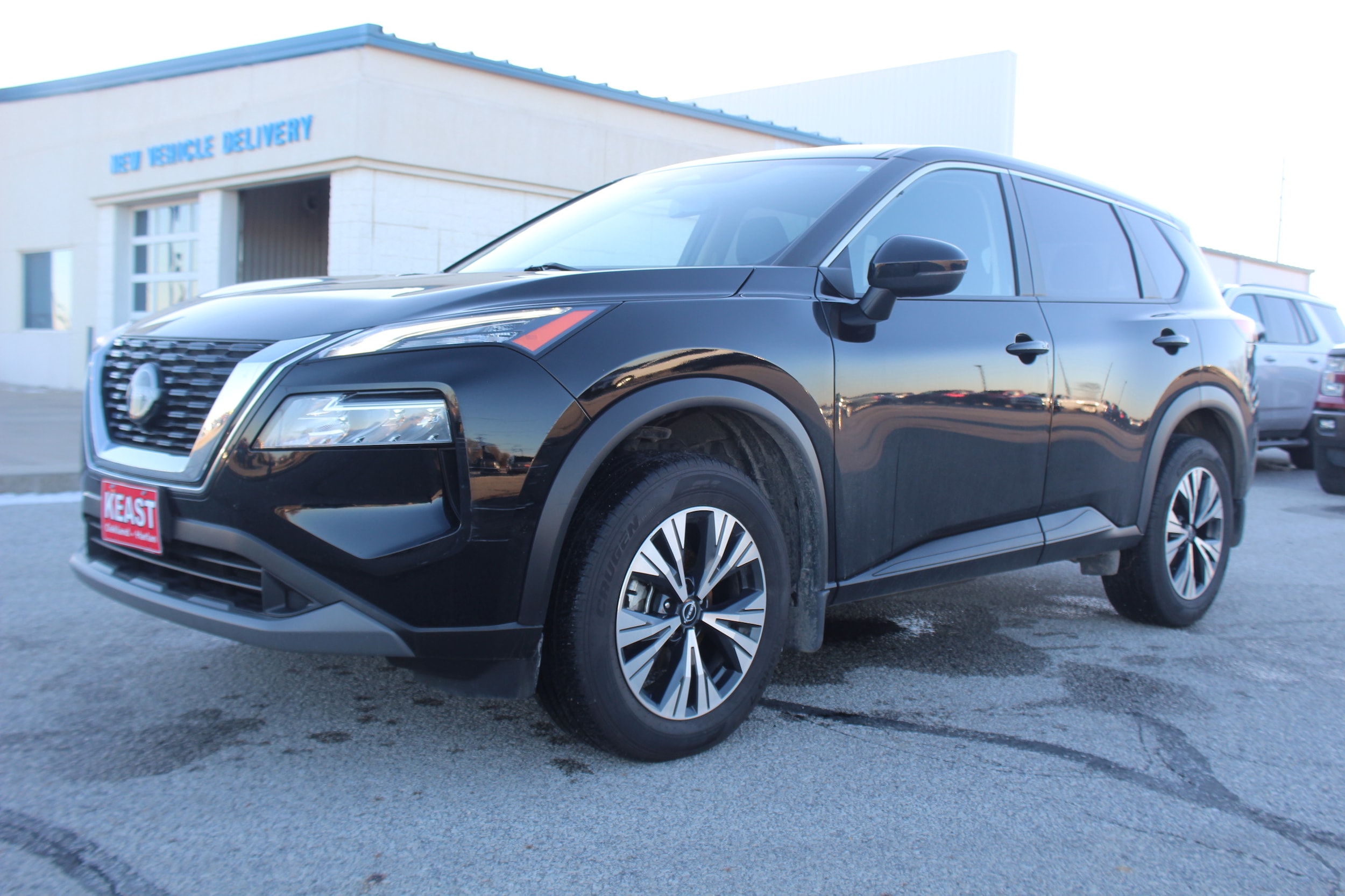 2023 Nissan Rogue SV's photo