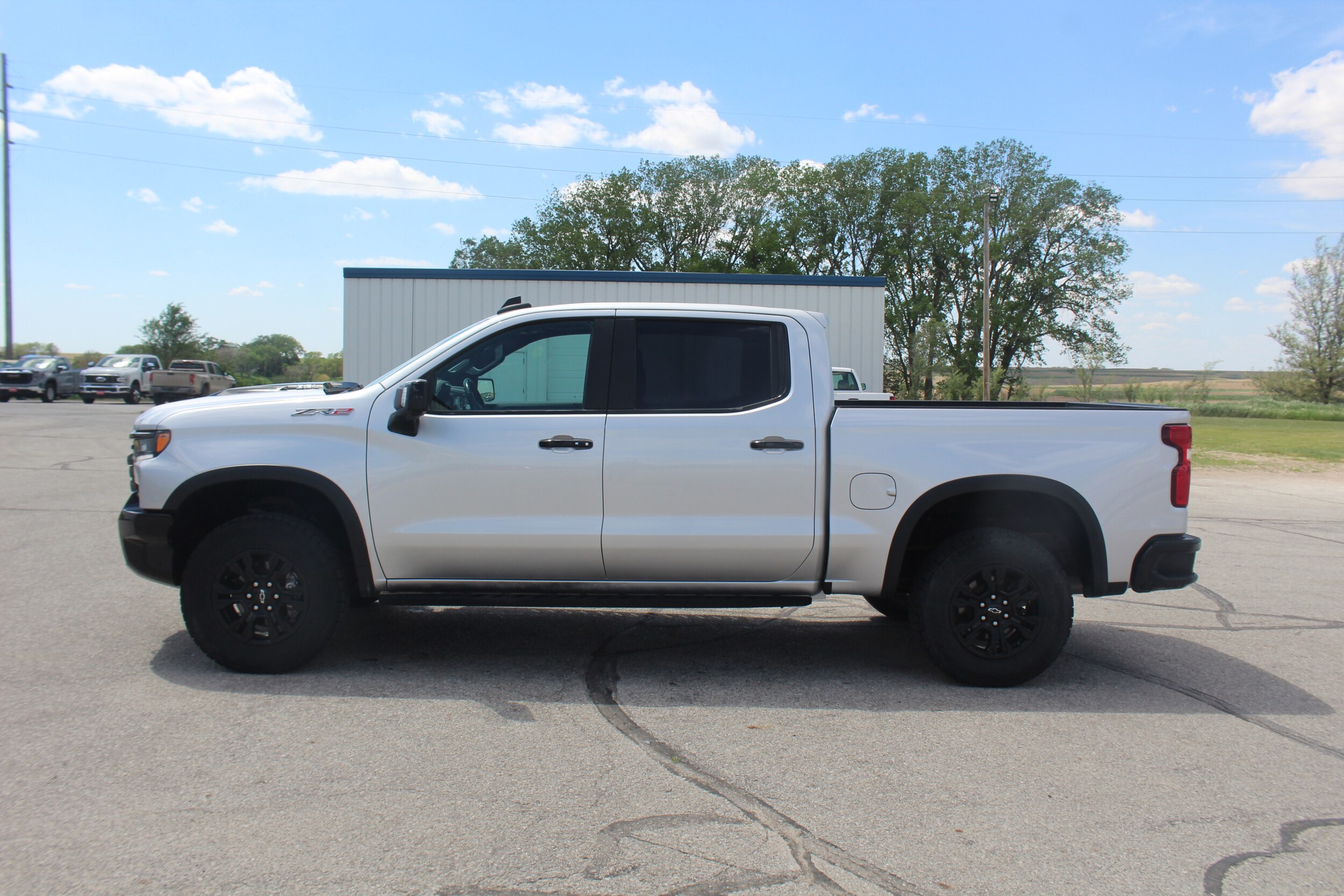2022 Chevrolet Silverado 1500 ZR2 photo 2