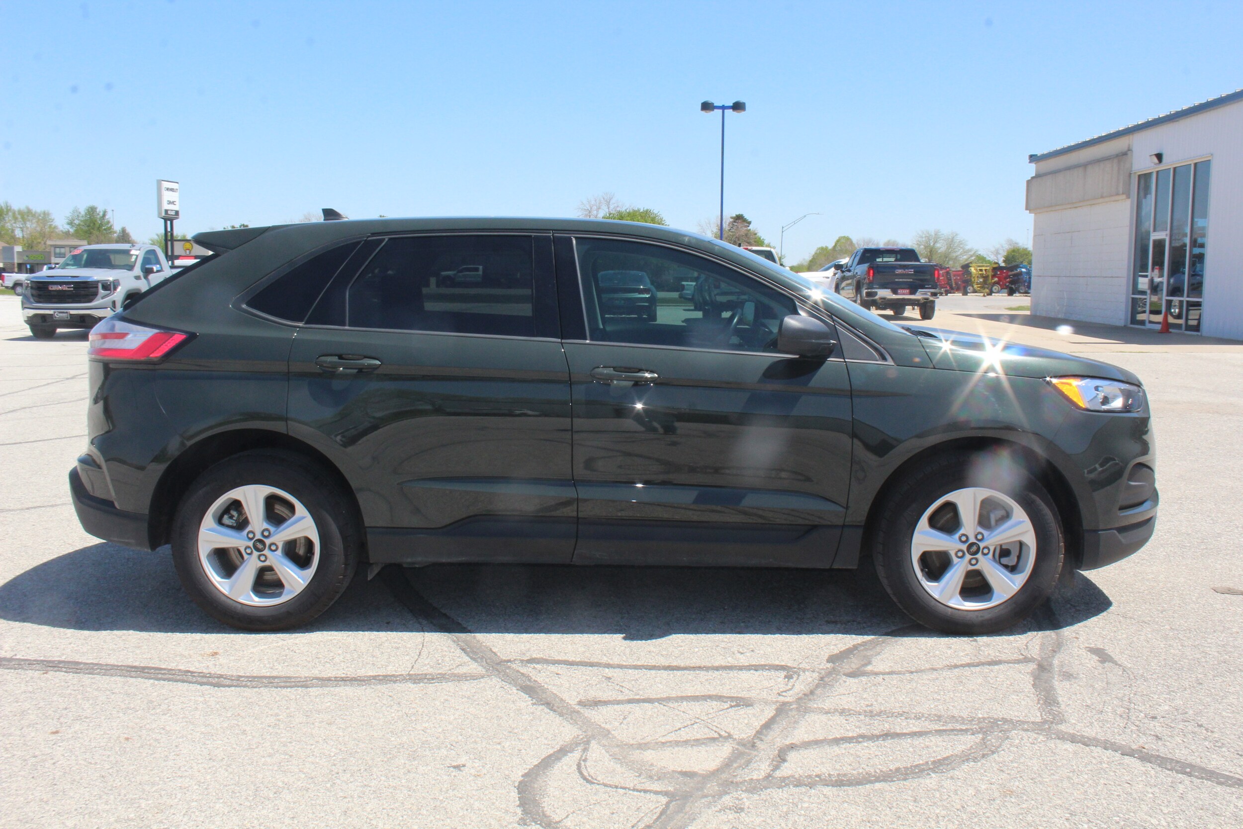 2024 Ford Edge SE photo 4
