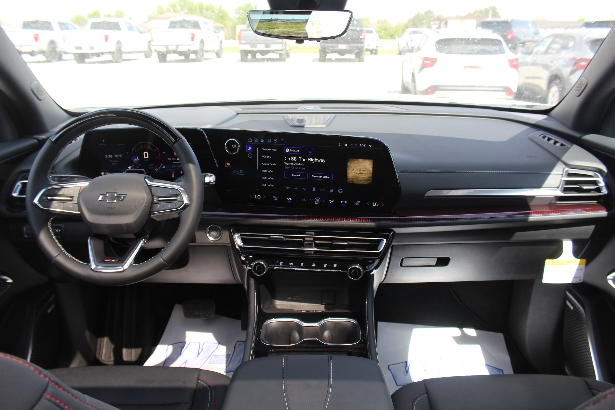 2026 Chevrolet Traverse Z71 - Photo 19