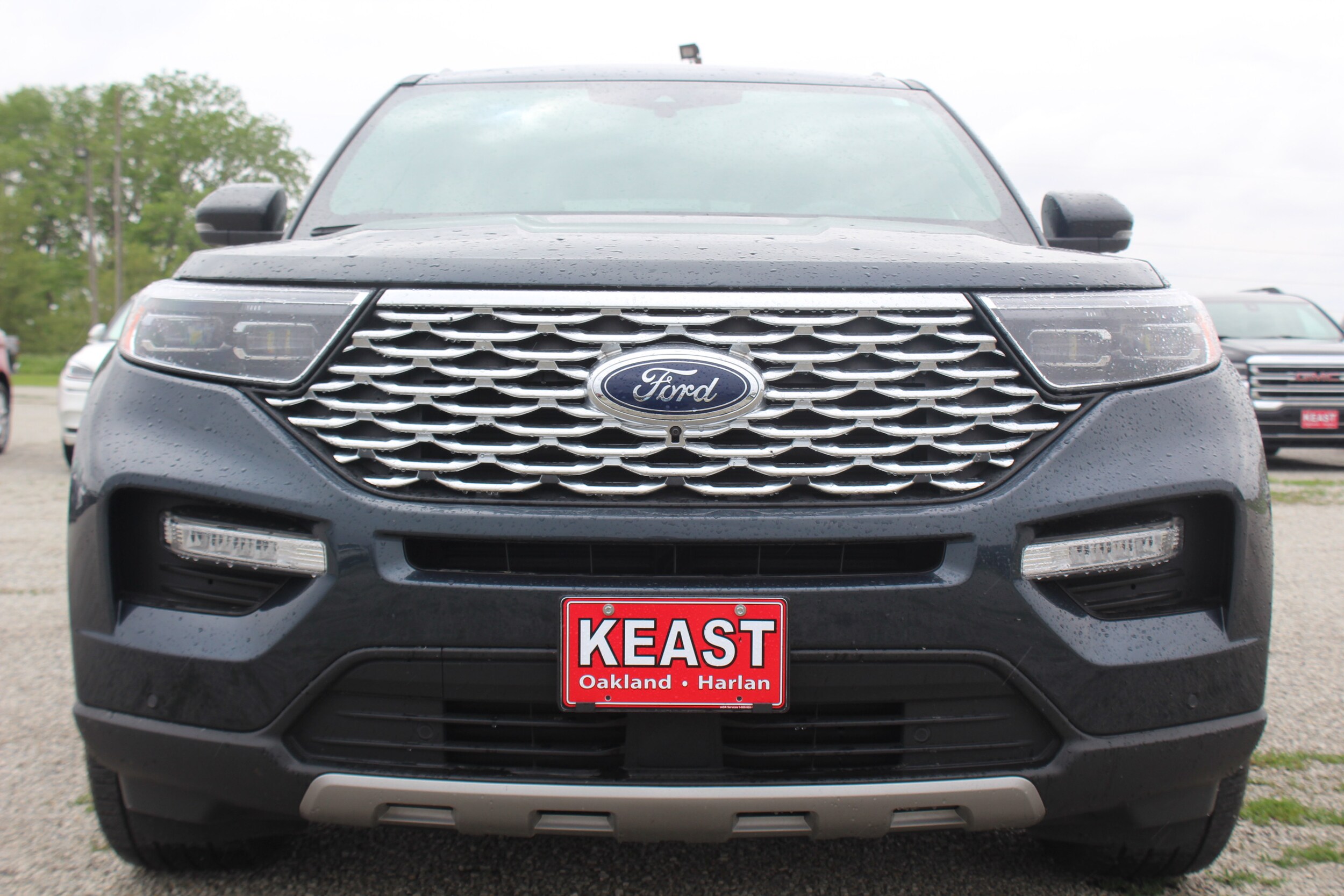 2023 Ford Explorer Platinum photo 2
