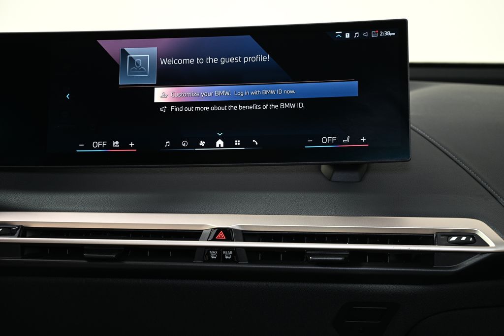 2025 BMW iX 50 - Photo 17