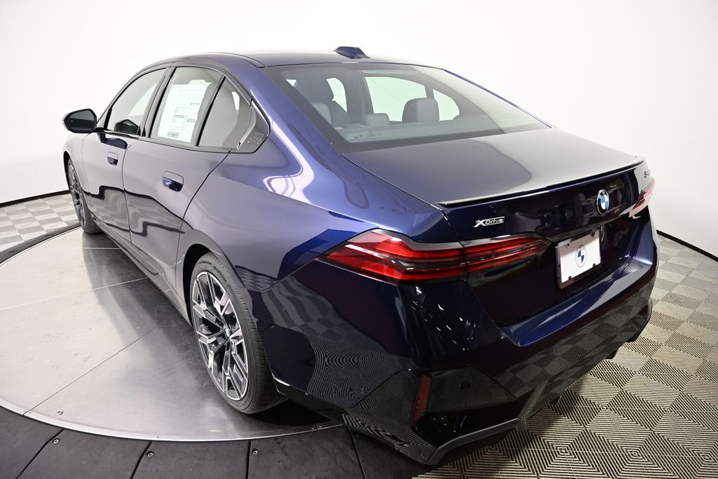 New 2027 BMW 540i xDrive Sedan