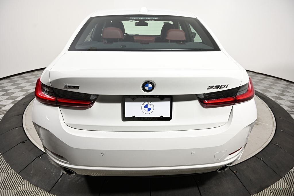 New 2026 BMW 330i xDrive Sedan
