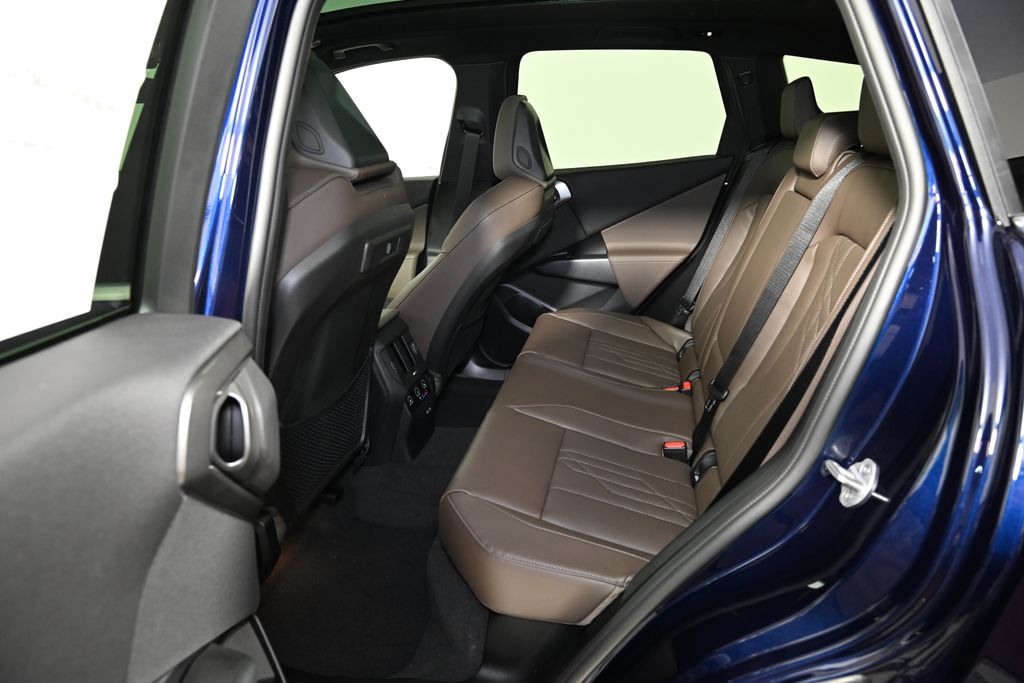 2026 BMW X3 30 - Photo 24