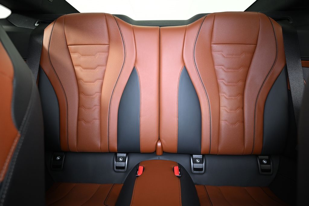 2026 BMW 8 Series 840i - Photo 23