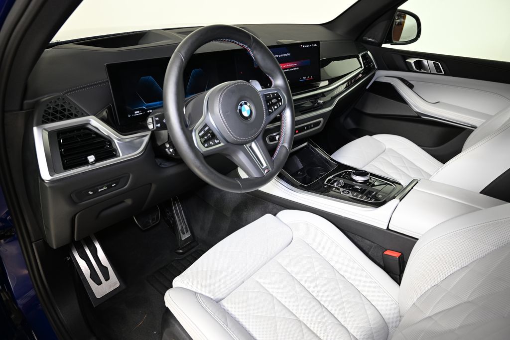 2025 BMW X5 M60i - Photo 16