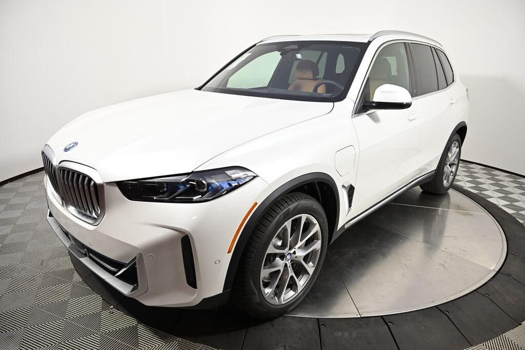 New 2026 BMW X5 PHEV xDrive50e SUV