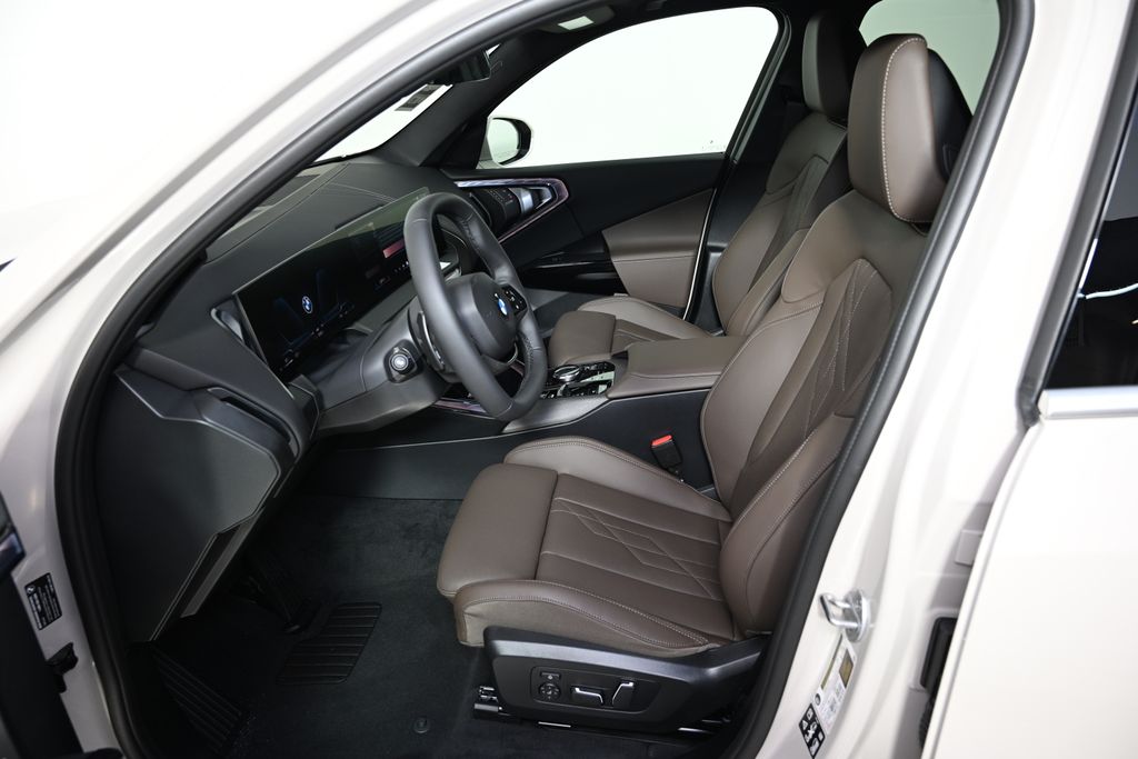 2026 BMW X3 30 - Photo 14