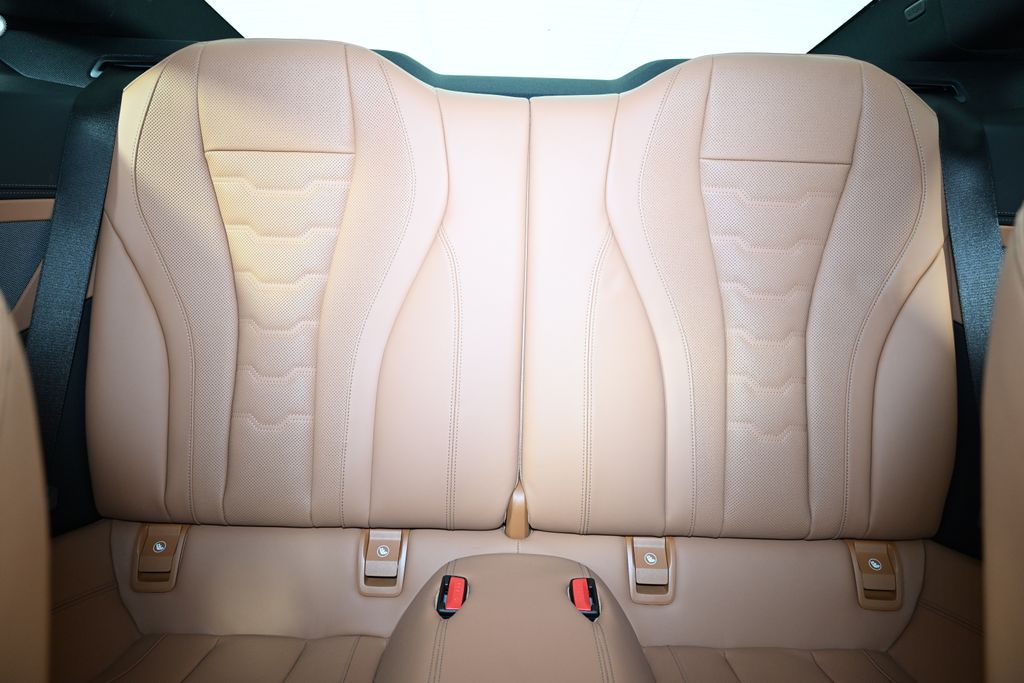 2026 BMW 8 Series 840i - Photo 23