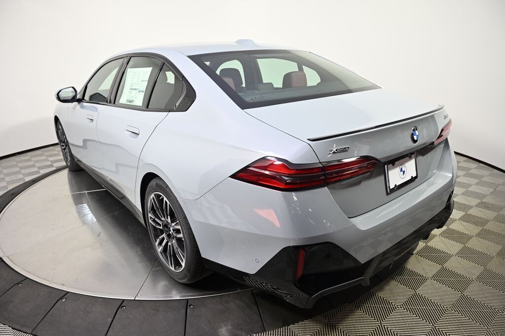 New 2027 BMW 540i xDrive Sedan