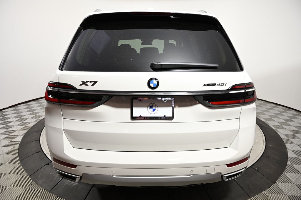 New 2027 BMW X7 xDrive40i SUV
