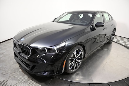 2027 BMW 550e xDrive Sedan