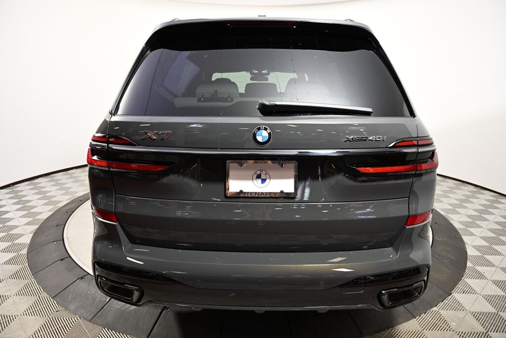 New 2027 BMW X7 xDrive40i SUV