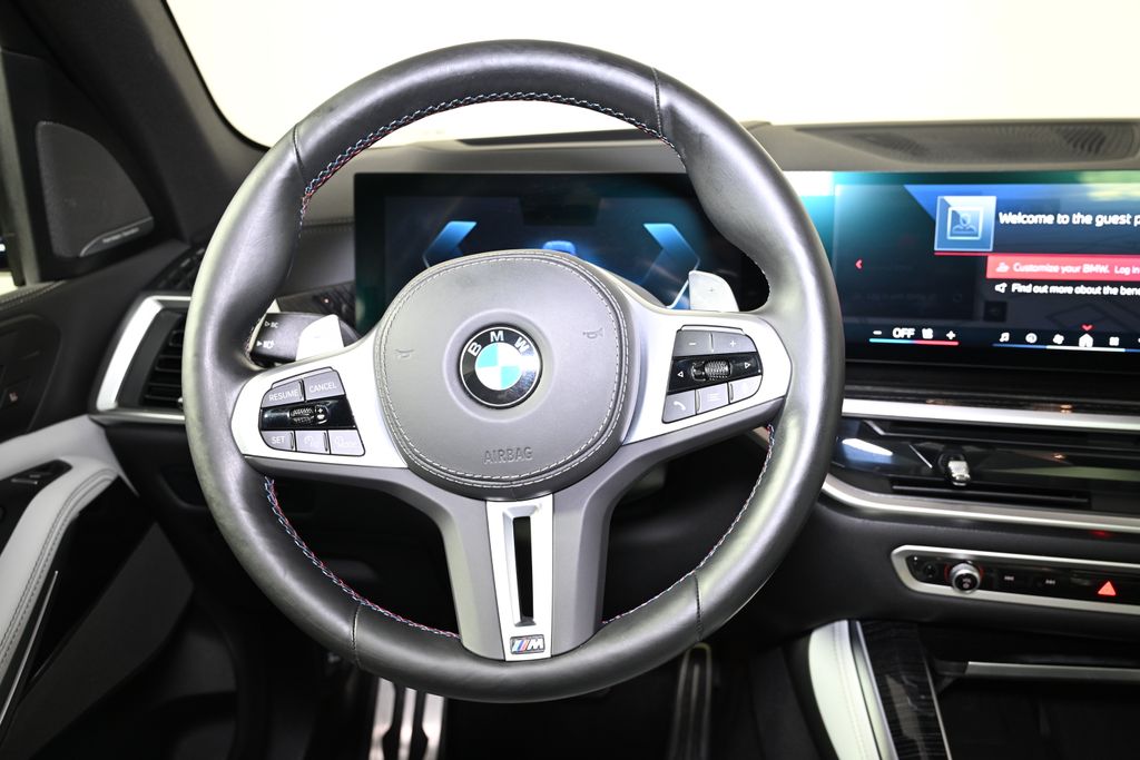 2025 BMW X5 M60i - Photo 18
