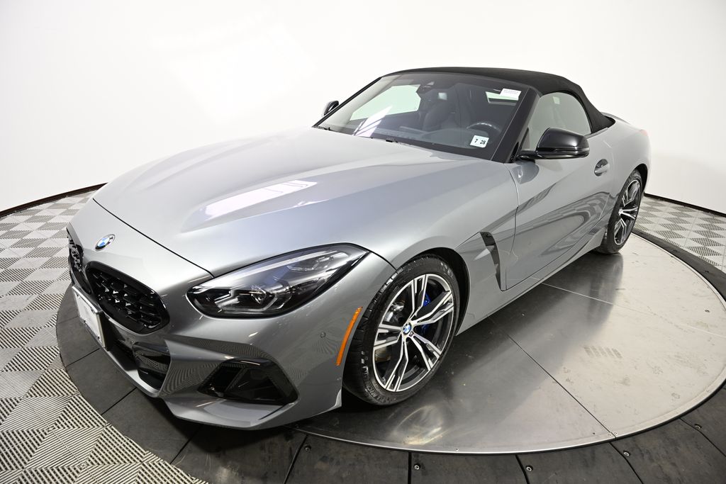 2023 BMW Z4 M40i's photo