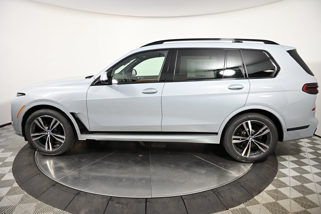 New 2027 BMW X7 xDrive40i SUV