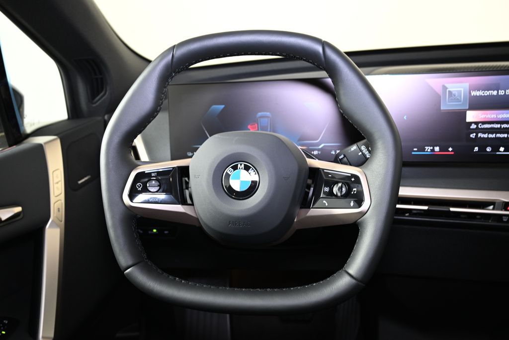 2026 BMW iX 45 - Photo 17